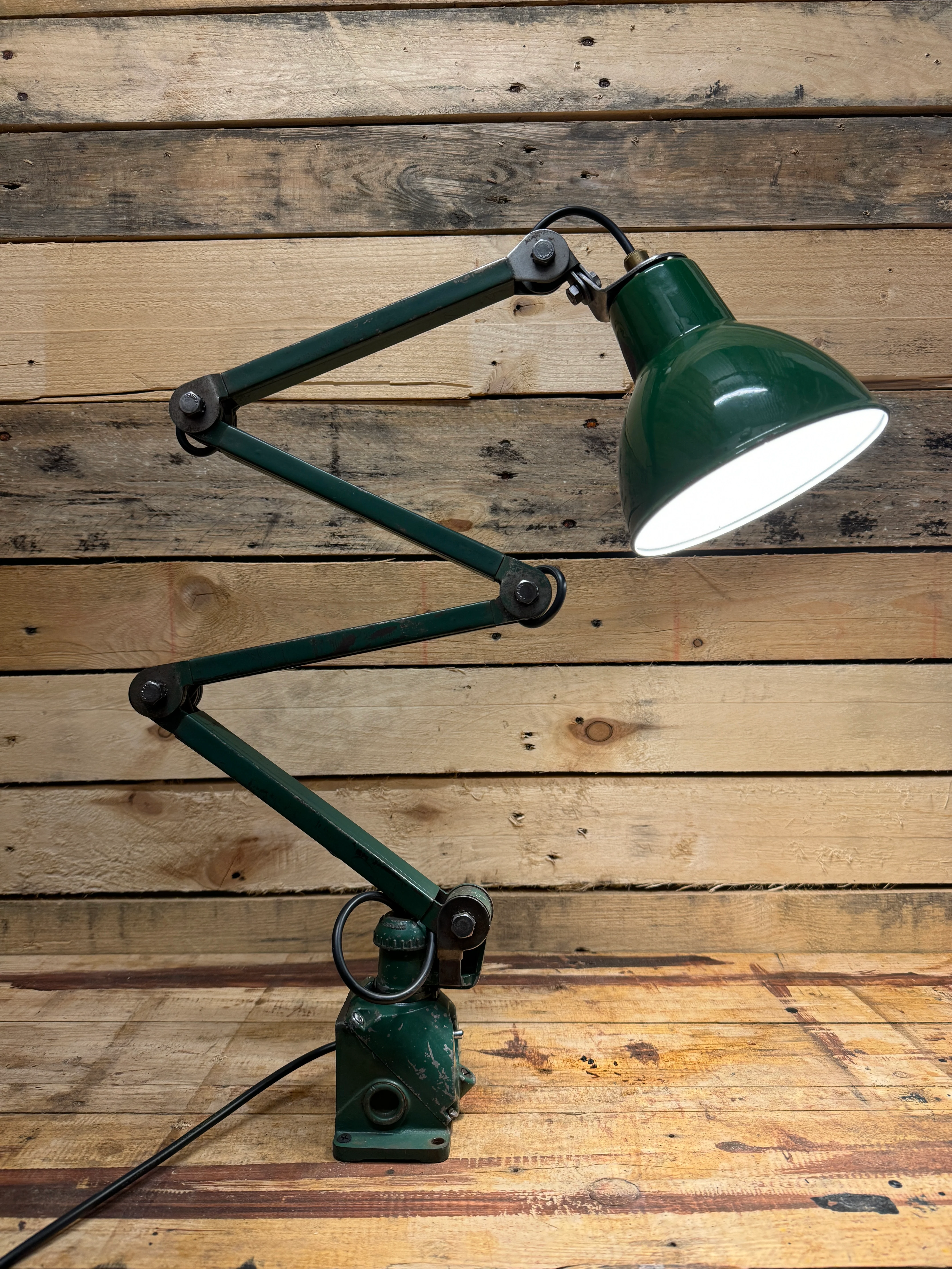 1930s Wall / Worktop Industrial Task Lamp By EDL. - Image 2