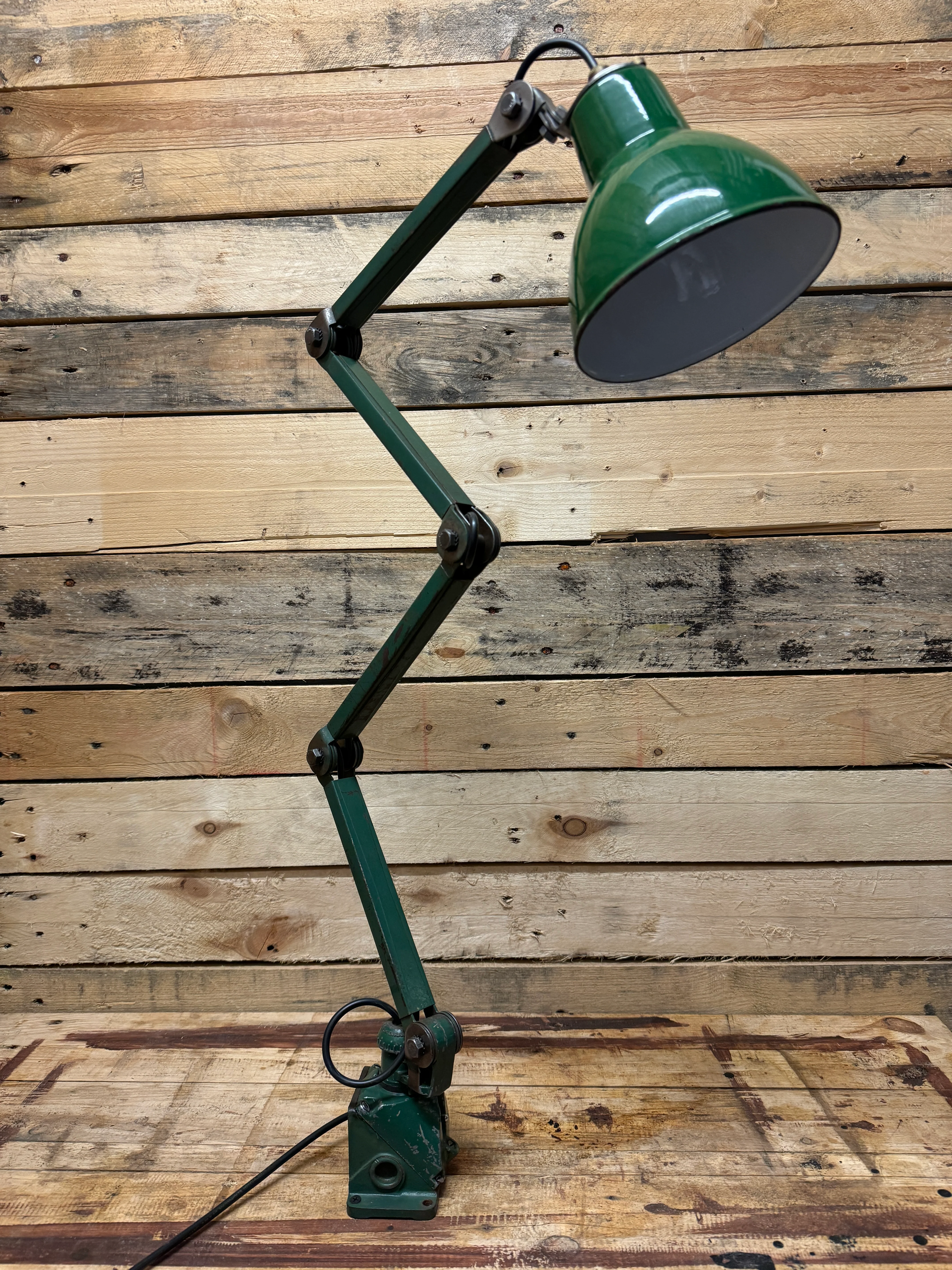 1930s Wall / Worktop Industrial Task Lamp By EDL. - Image 3