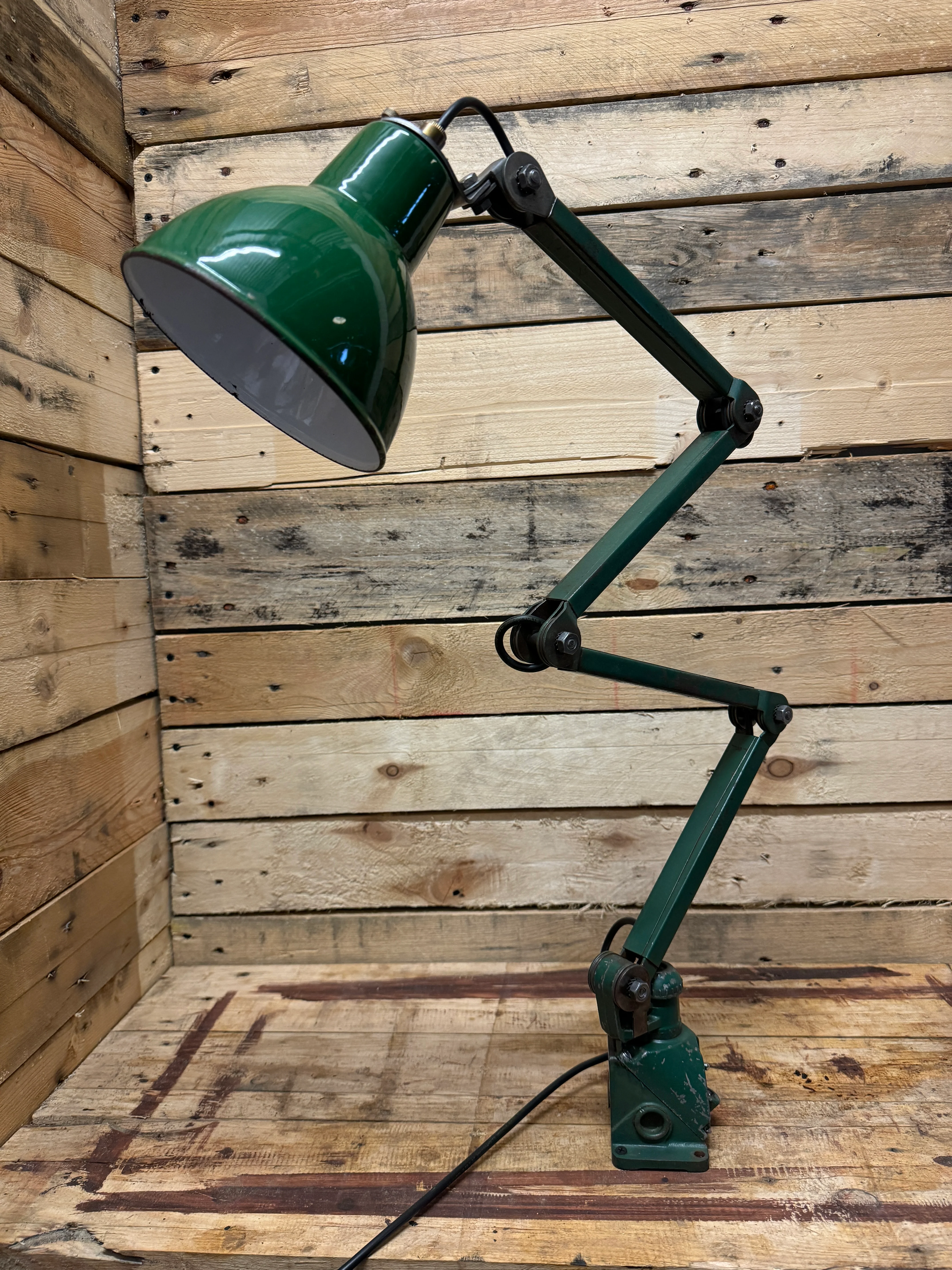 1930s Wall / Worktop Industrial Task Lamp By EDL. - Image 6