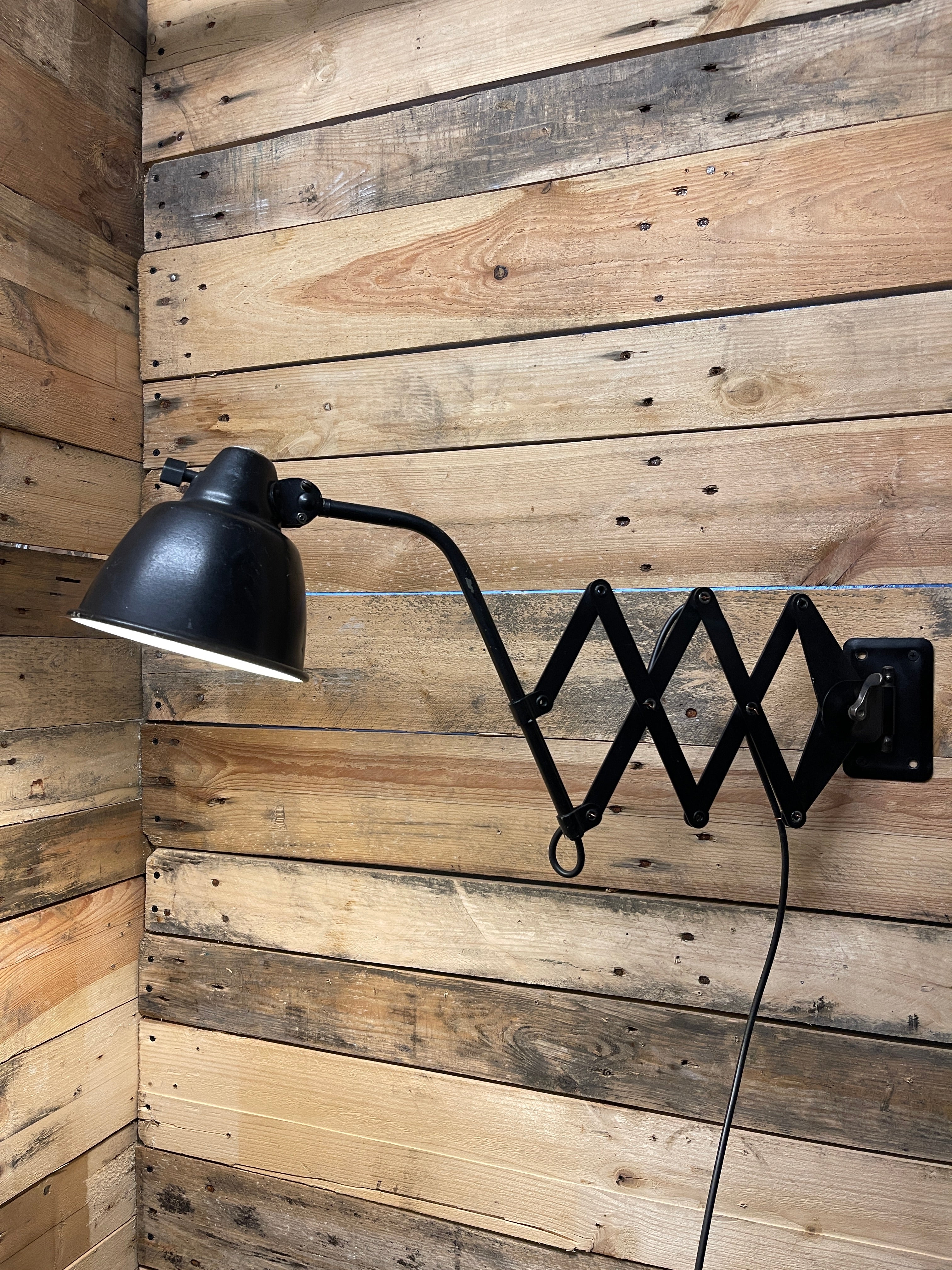 1940s Industrial Scissor Lamp By Helo Leuchten - Image 2