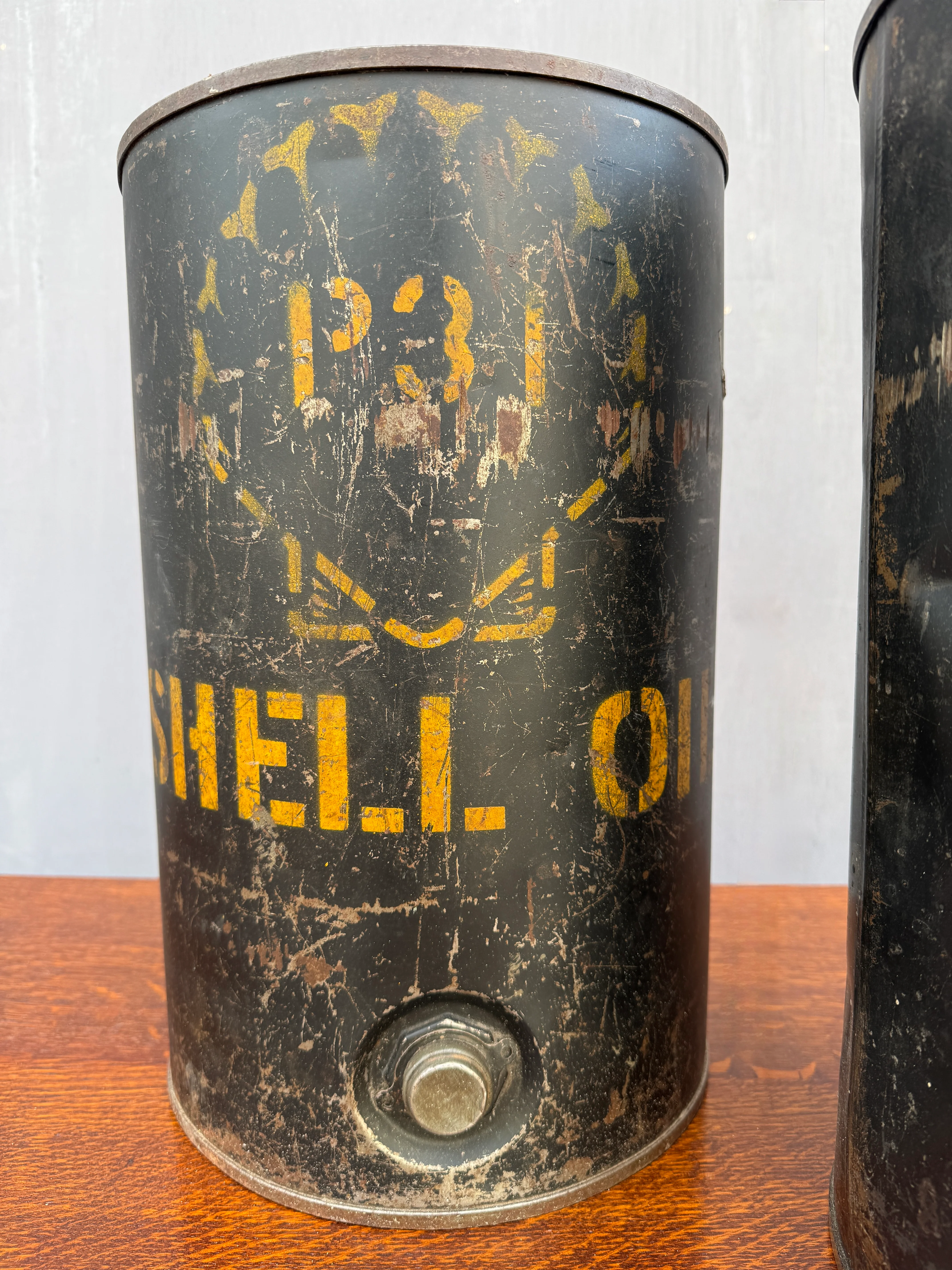 1930s Shell Oil Cans. - Image 4