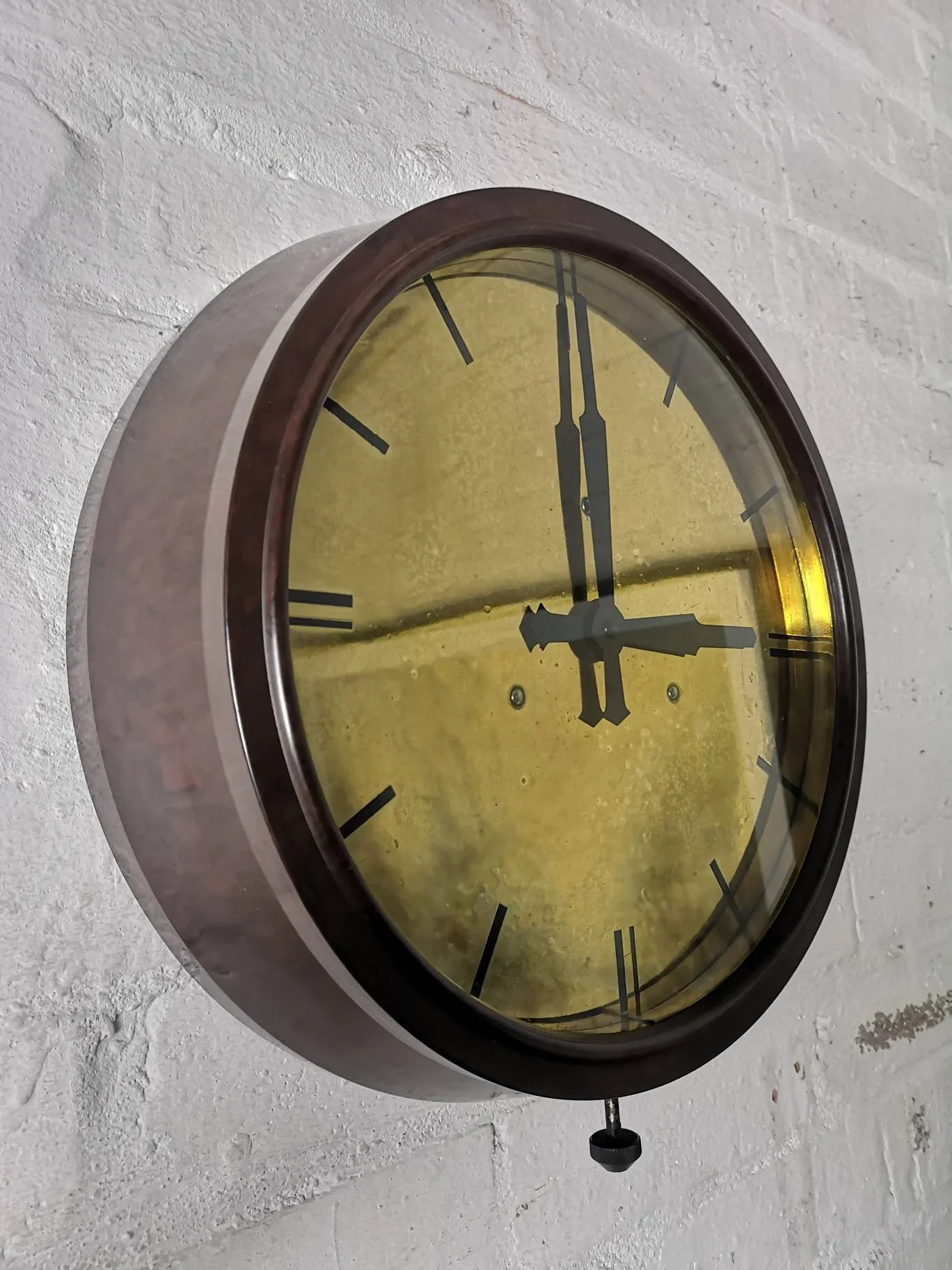 1940s Bakelite & Brass Electric Factory Clock By SEC Smiths English Clocks London - Image 3