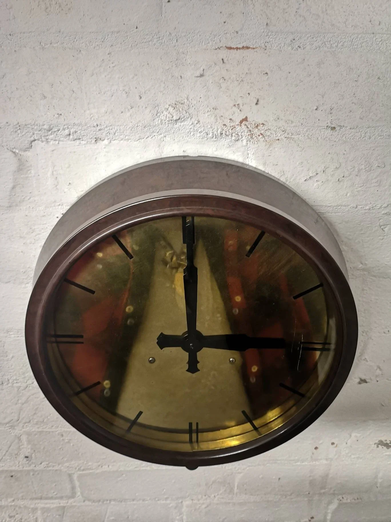 1940s Bakelite & Brass Electric Factory Clock By SEC Smiths English Clocks London - Image 4
