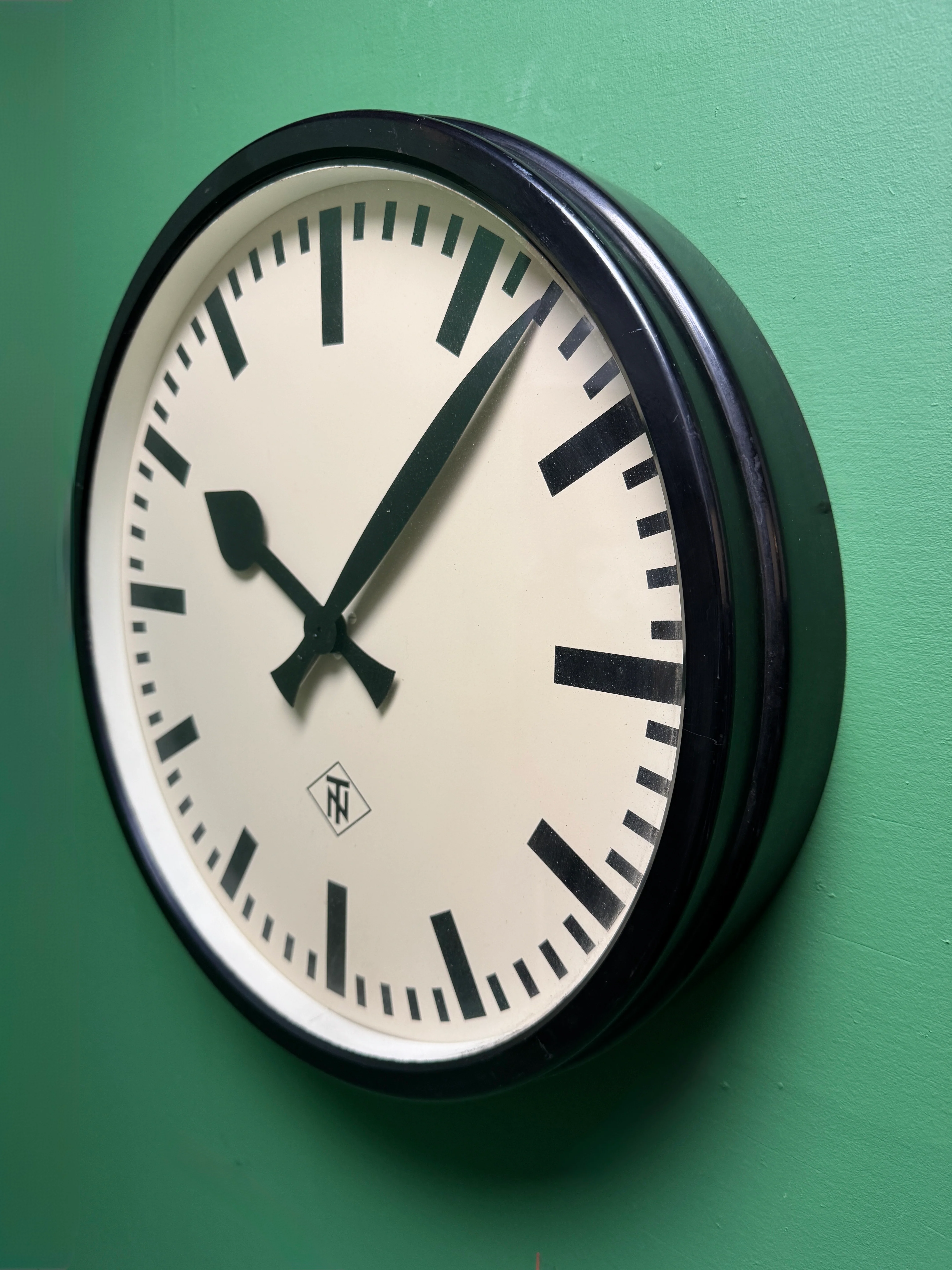 1940s Large TN Tele Norma West German Bakelite Factory / Office Clock - Image 5