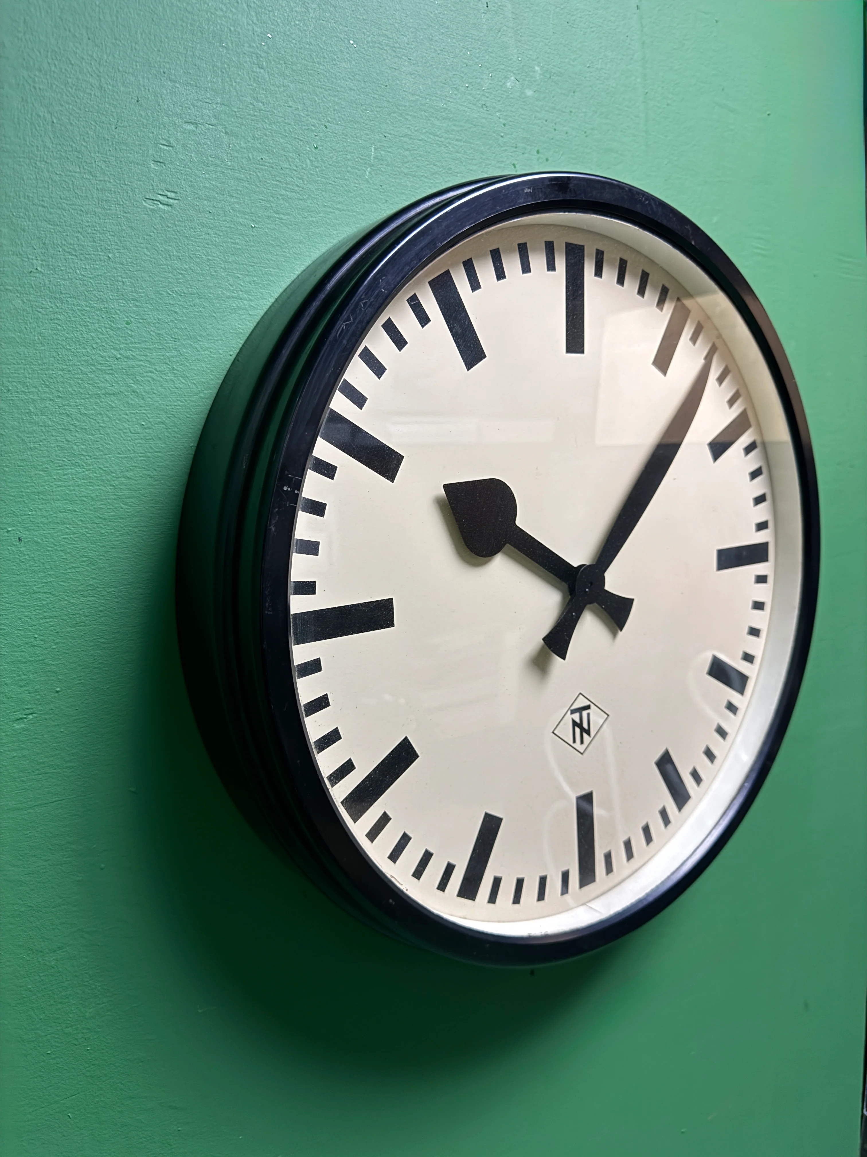 1940s Large TN Tele Norma West German Bakelite Factory / Office Clock - Image 7