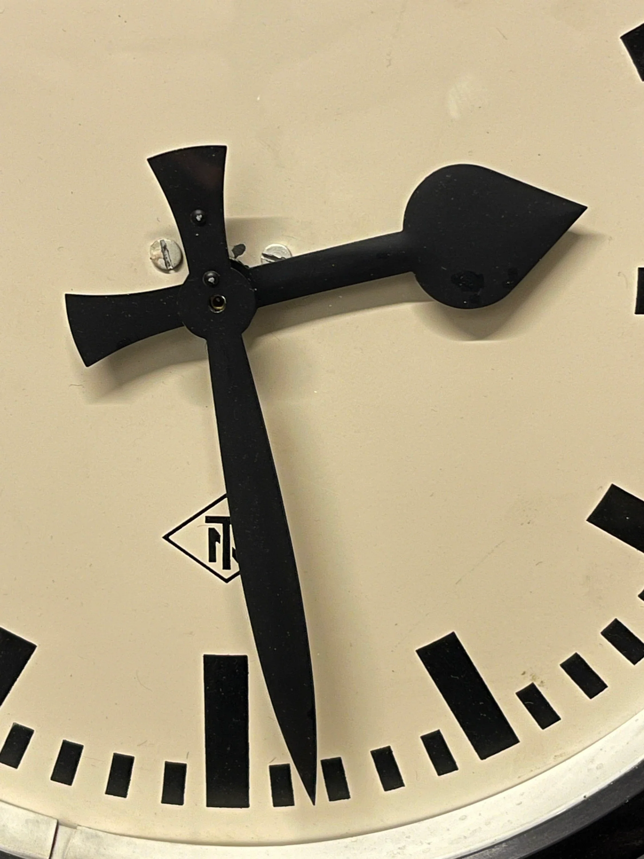 1940s TN Tele Norma West German Bakelite Factory / Office Clock - Image 8