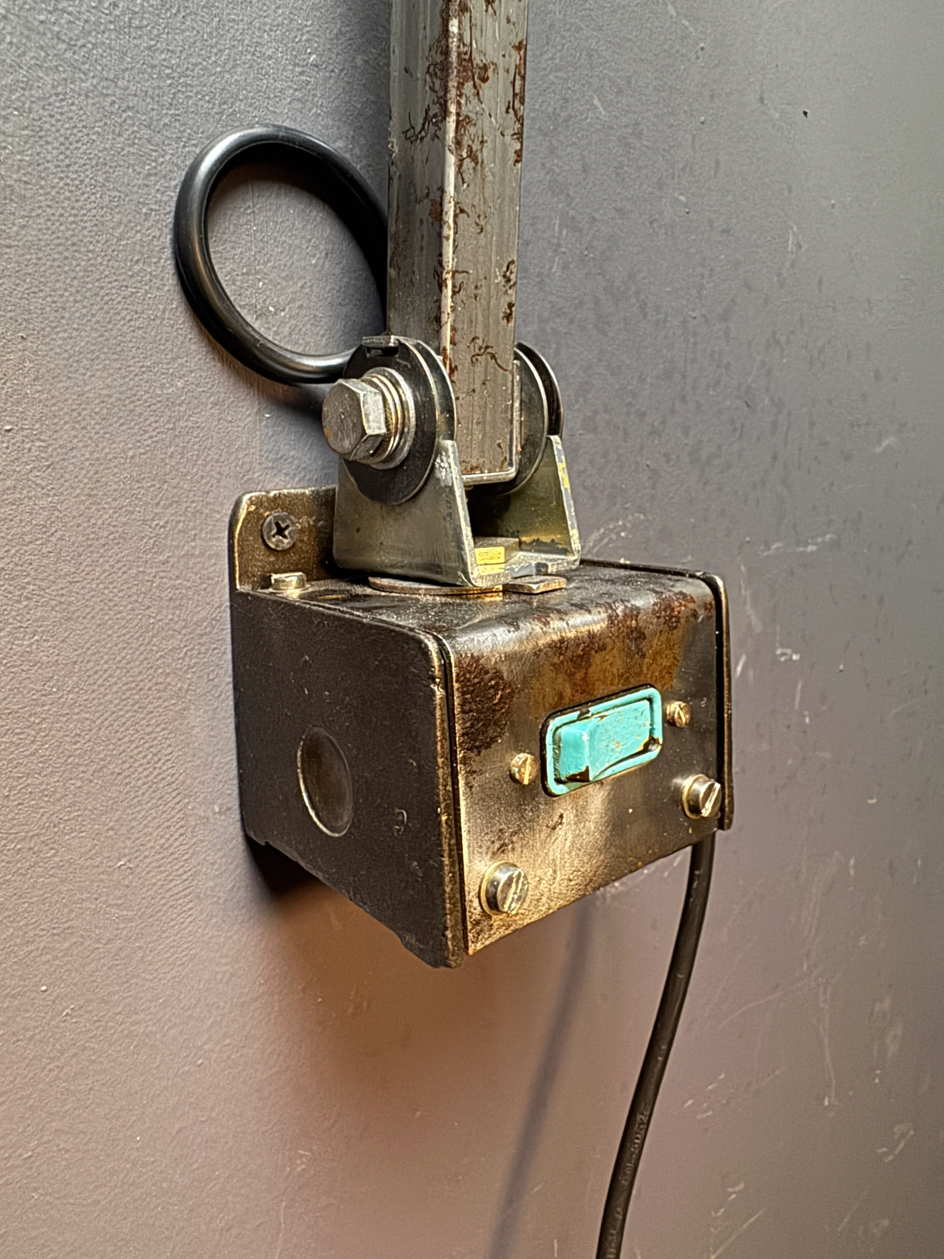 1950s Industrial Wall Lamp By MEMLITE - Image 10