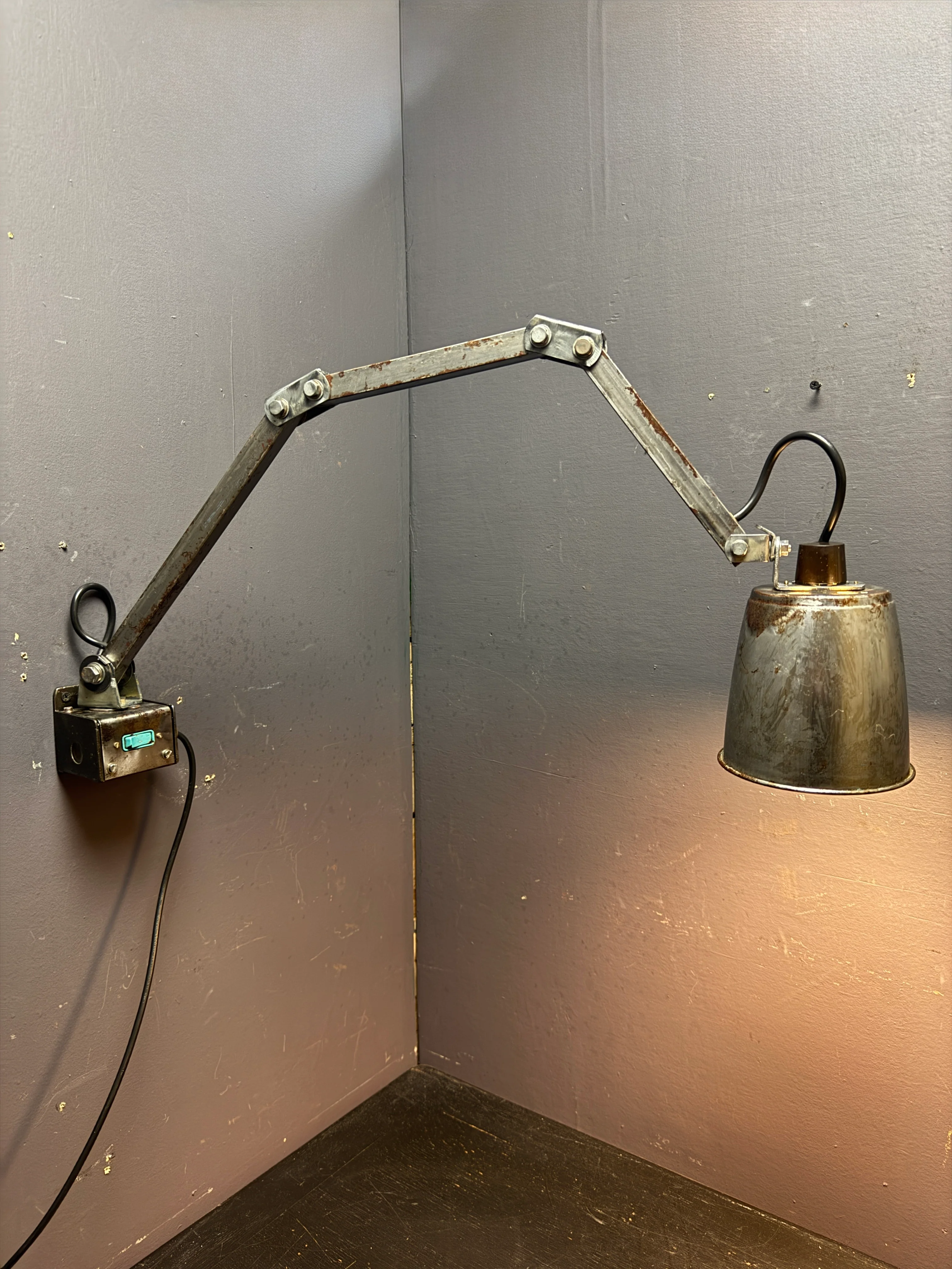 1950s Industrial Wall Lamp By MEMLITE - Image 5