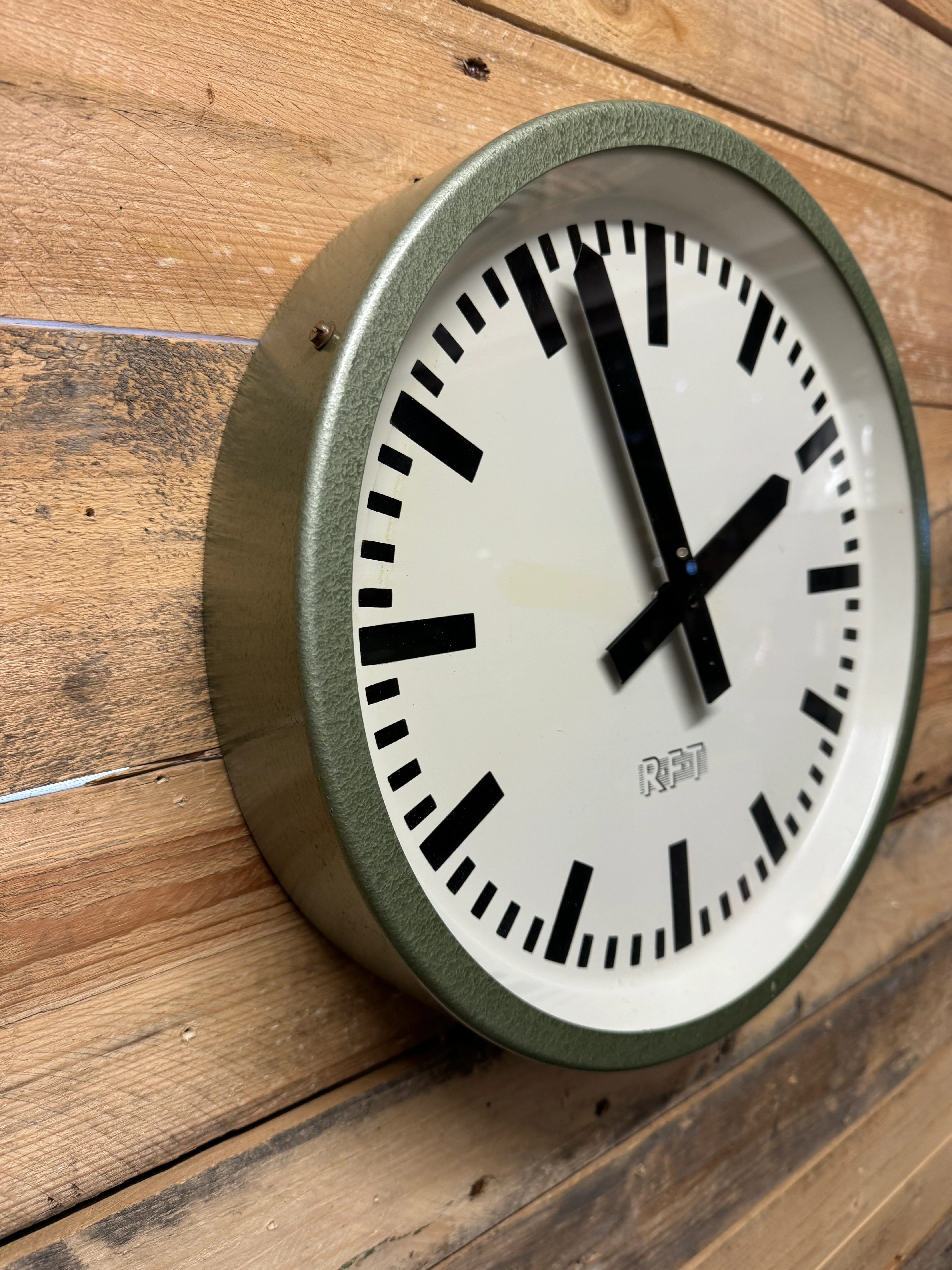 1970s East German Industrial Factory Clock By RFT - Image 3