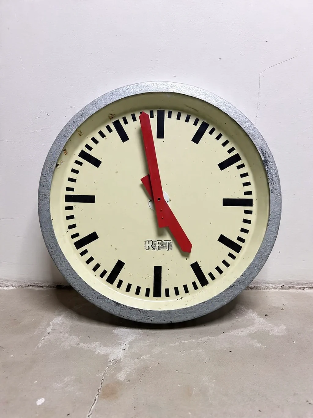 1960s East German Industrial Factory Clock By RFT - Image 3