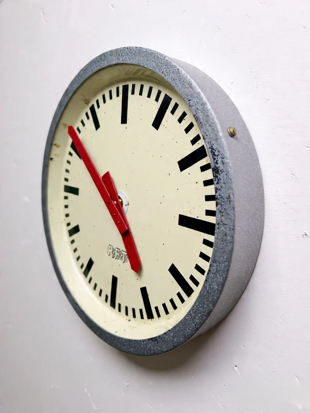 1960s East German Industrial Factory Clock By RFT - Image 4