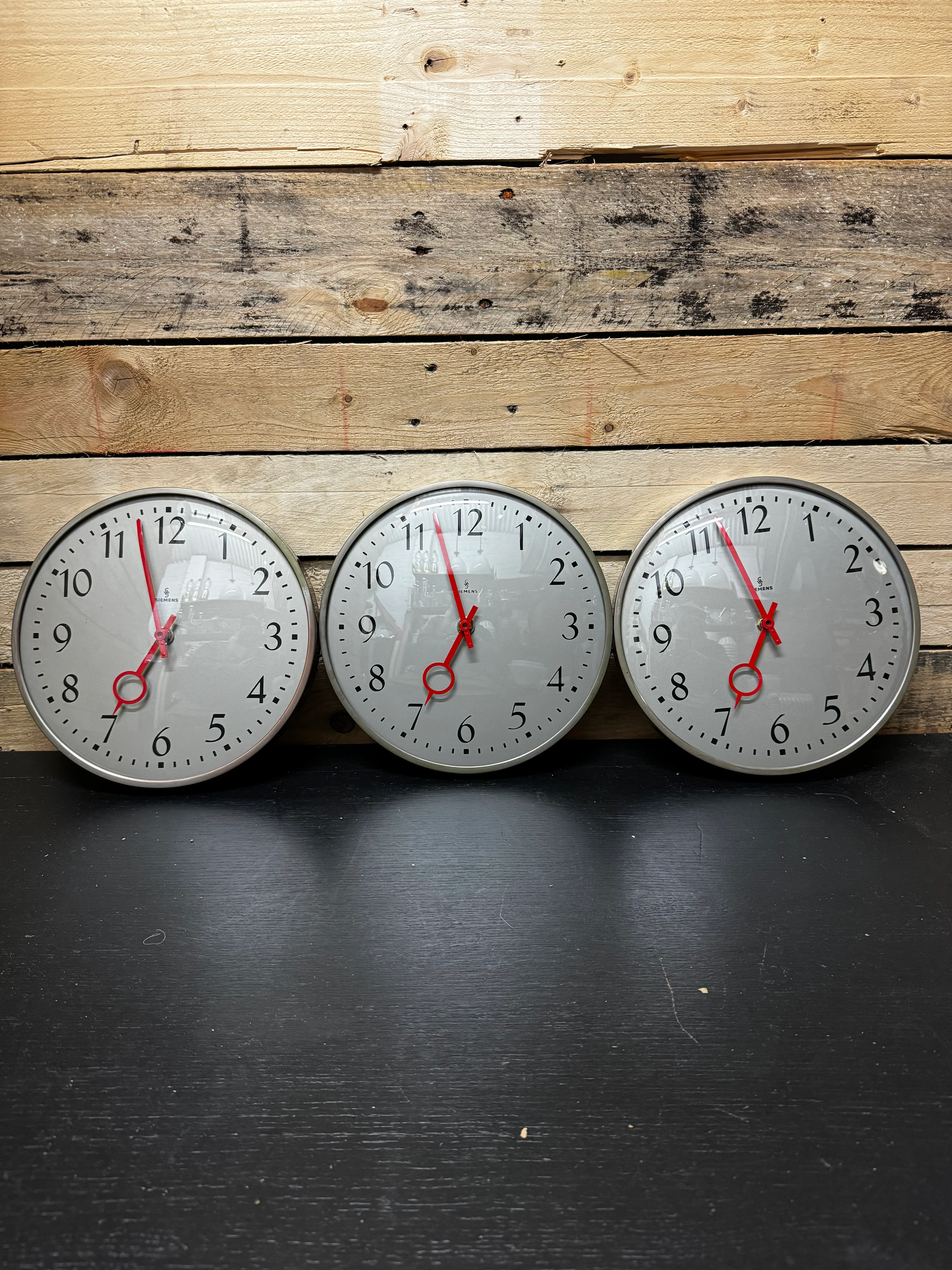1960's German Industrial Factory / Office Clocks By Peter Behrens For Siemens - Image 10