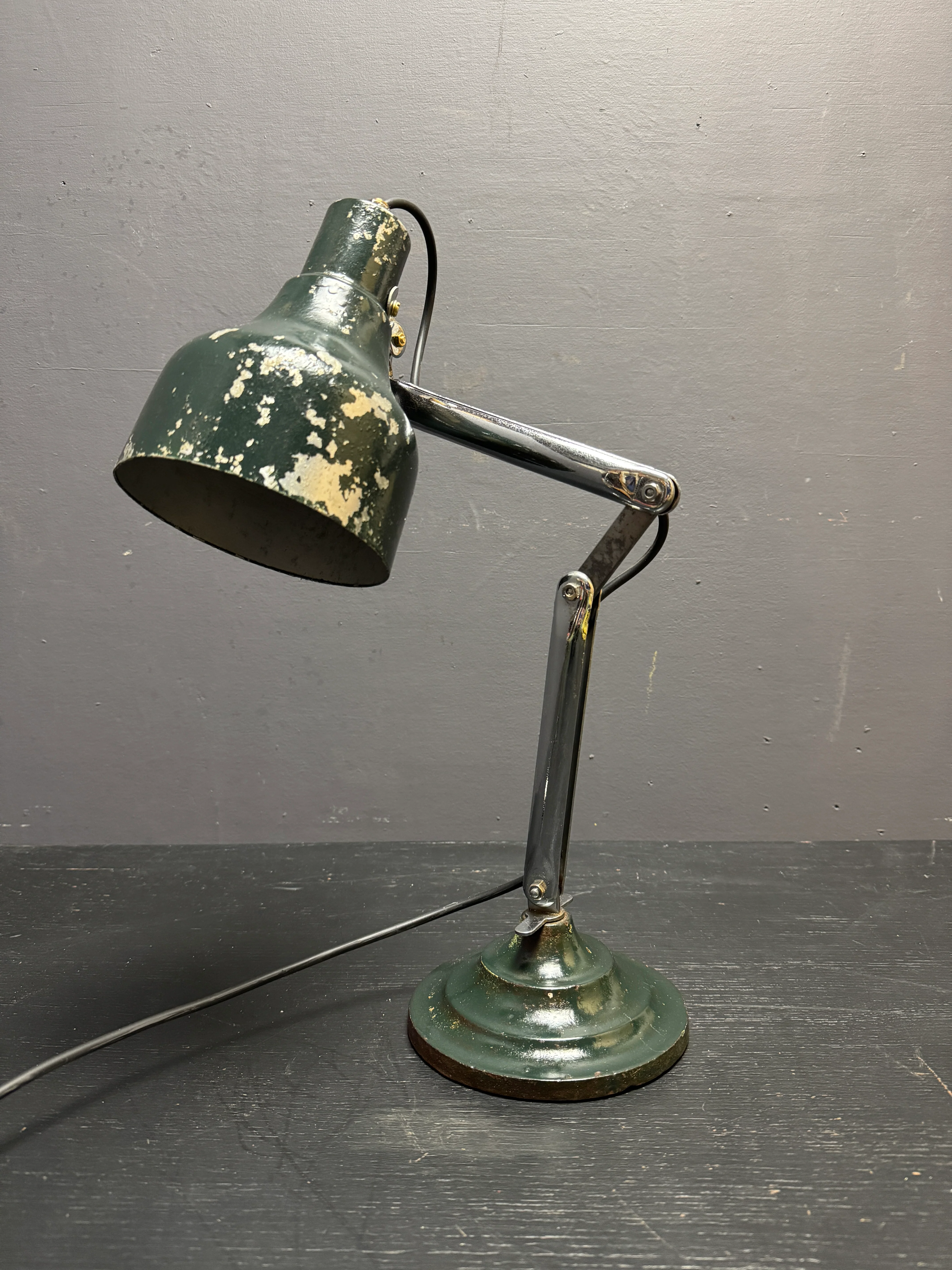 1940s PIFCO Articulated Table Lamp - Image 3