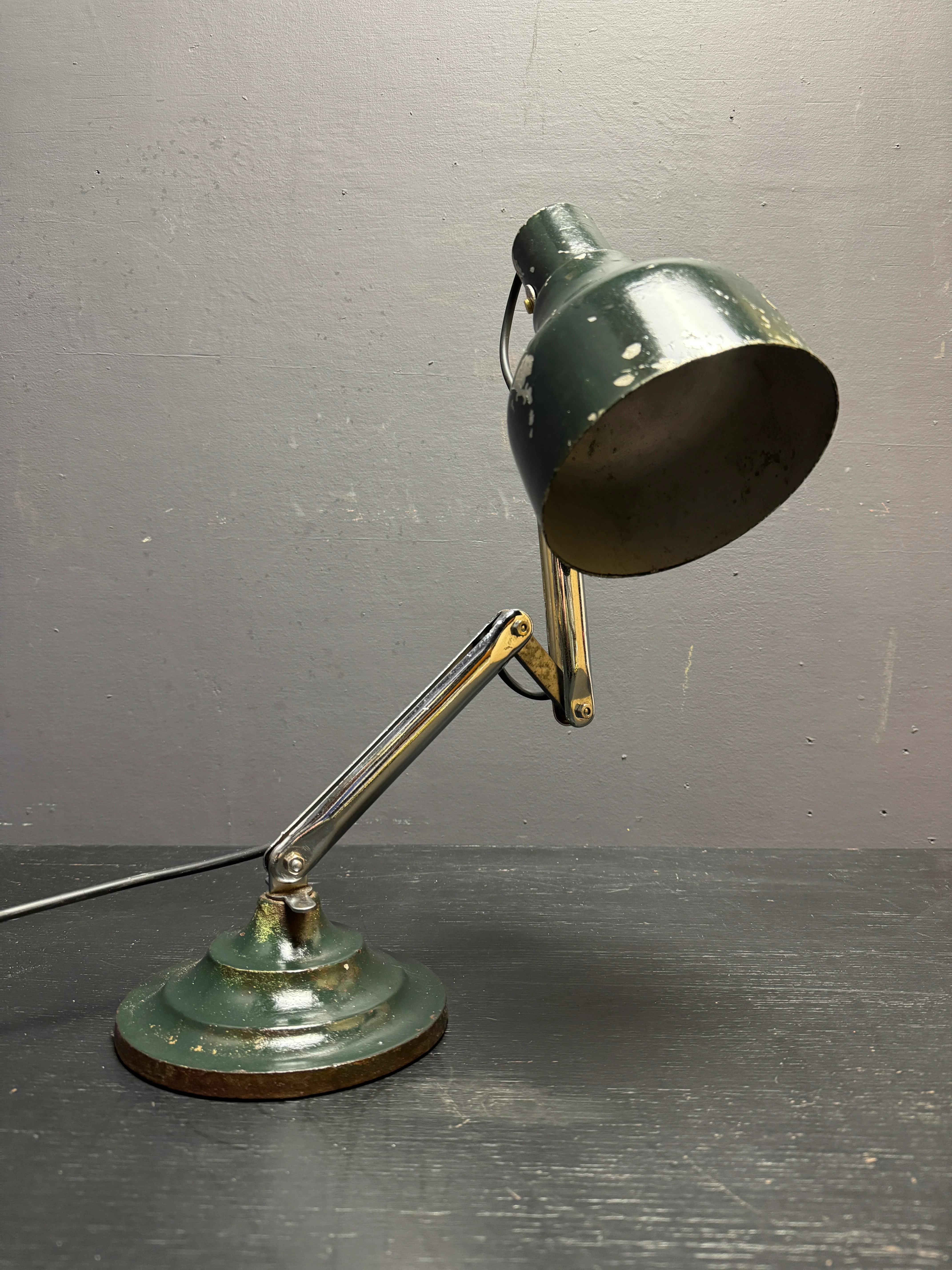 1940s PIFCO Articulated Table Lamp - Image 4
