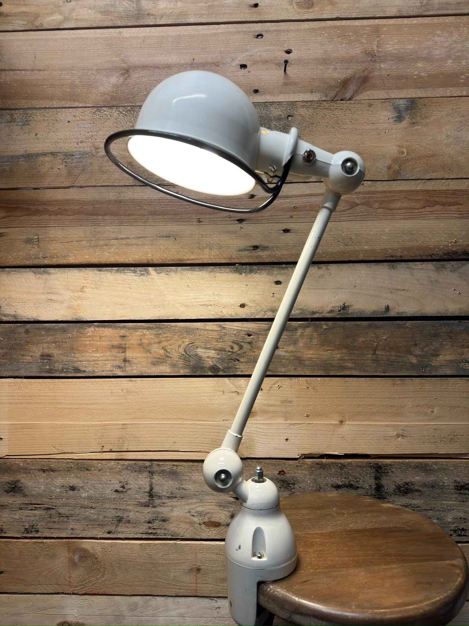 Table Clamp Task Lamp By Jielde Model 1200 - Image 2