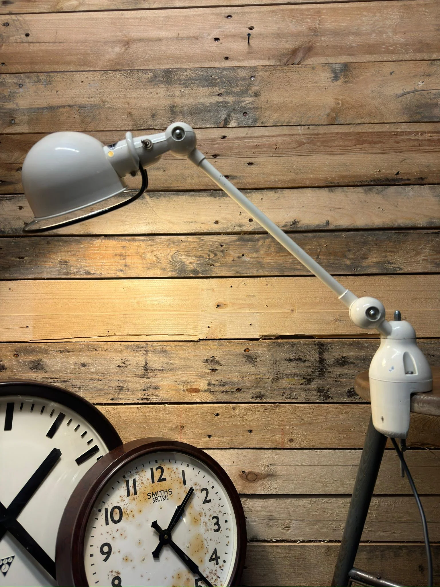 Table Clamp Task Lamp By Jielde Model 1200 - Image 4