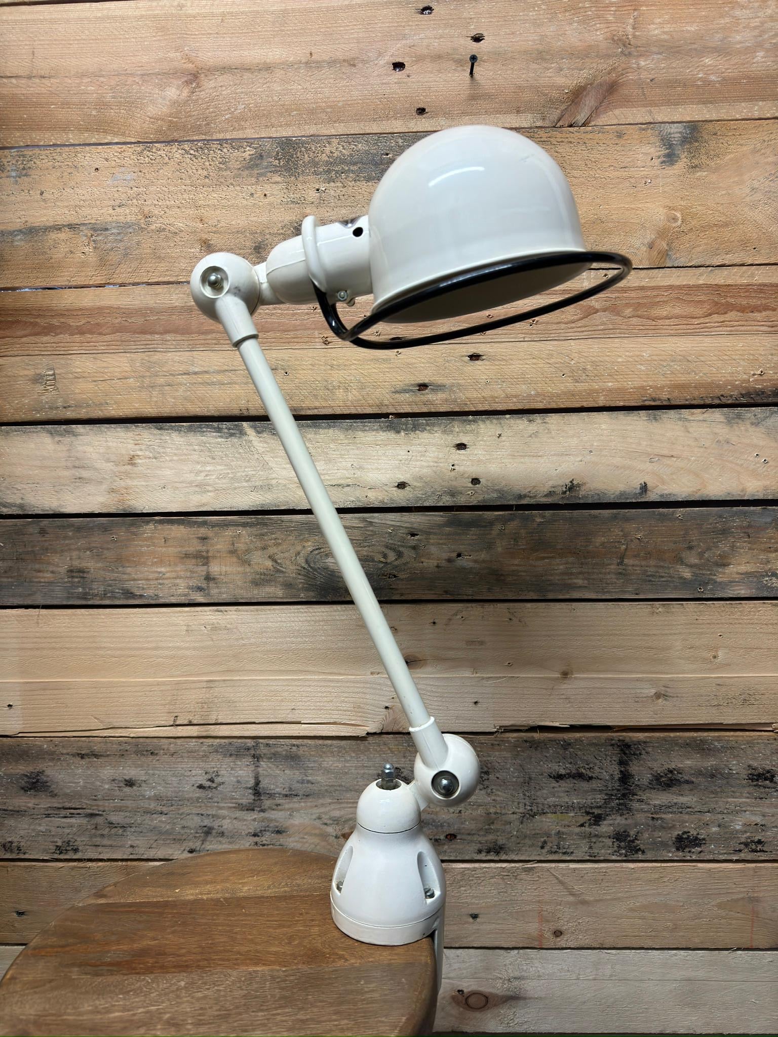 Table Clamp Task Lamp By Jielde Model 1200 - Image 5