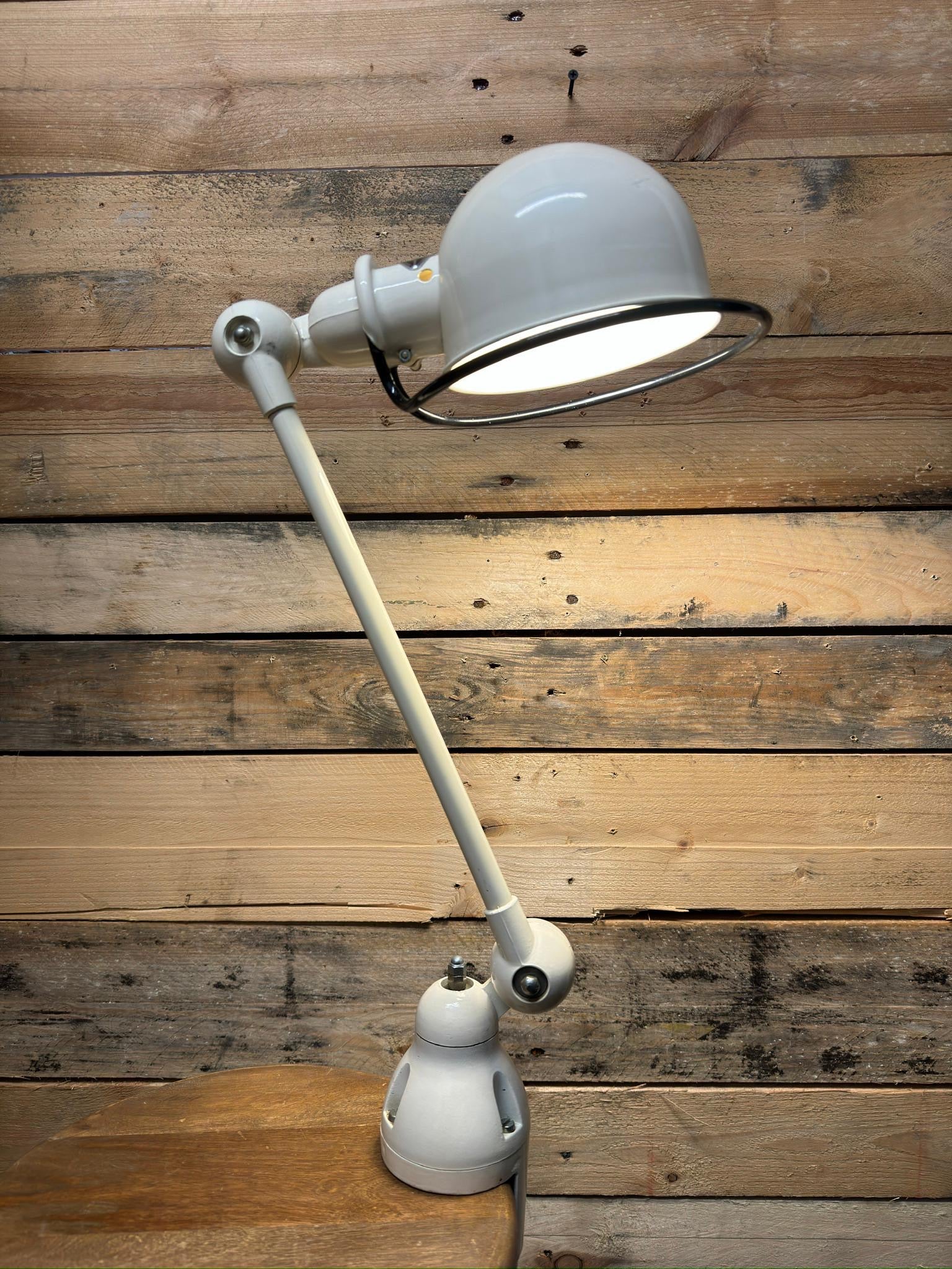 Table Clamp Task Lamp By Jielde Model 1200 - Image 6