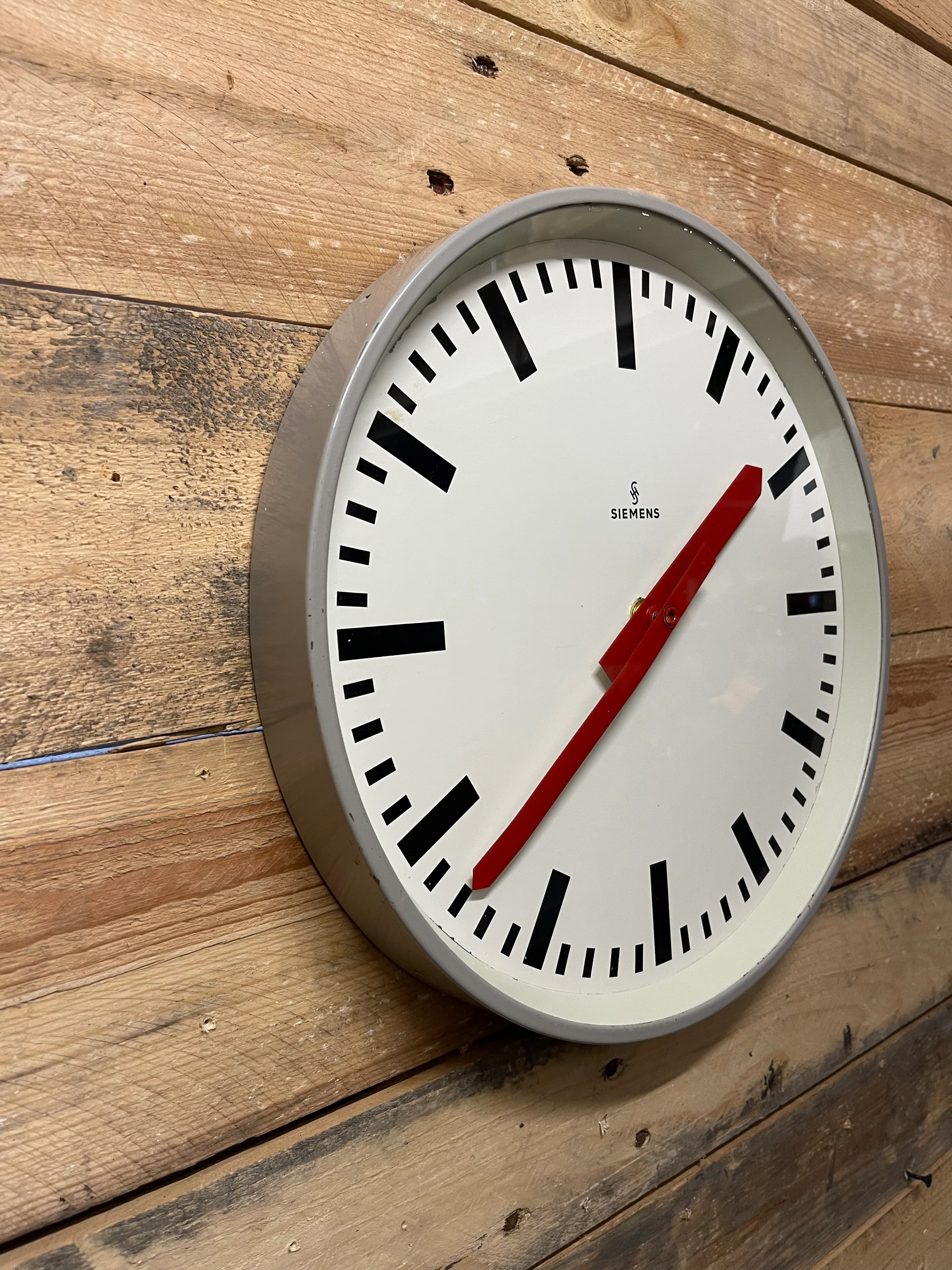 1970's German Industrial Factory / Office Clocks By Siemens - Image 4