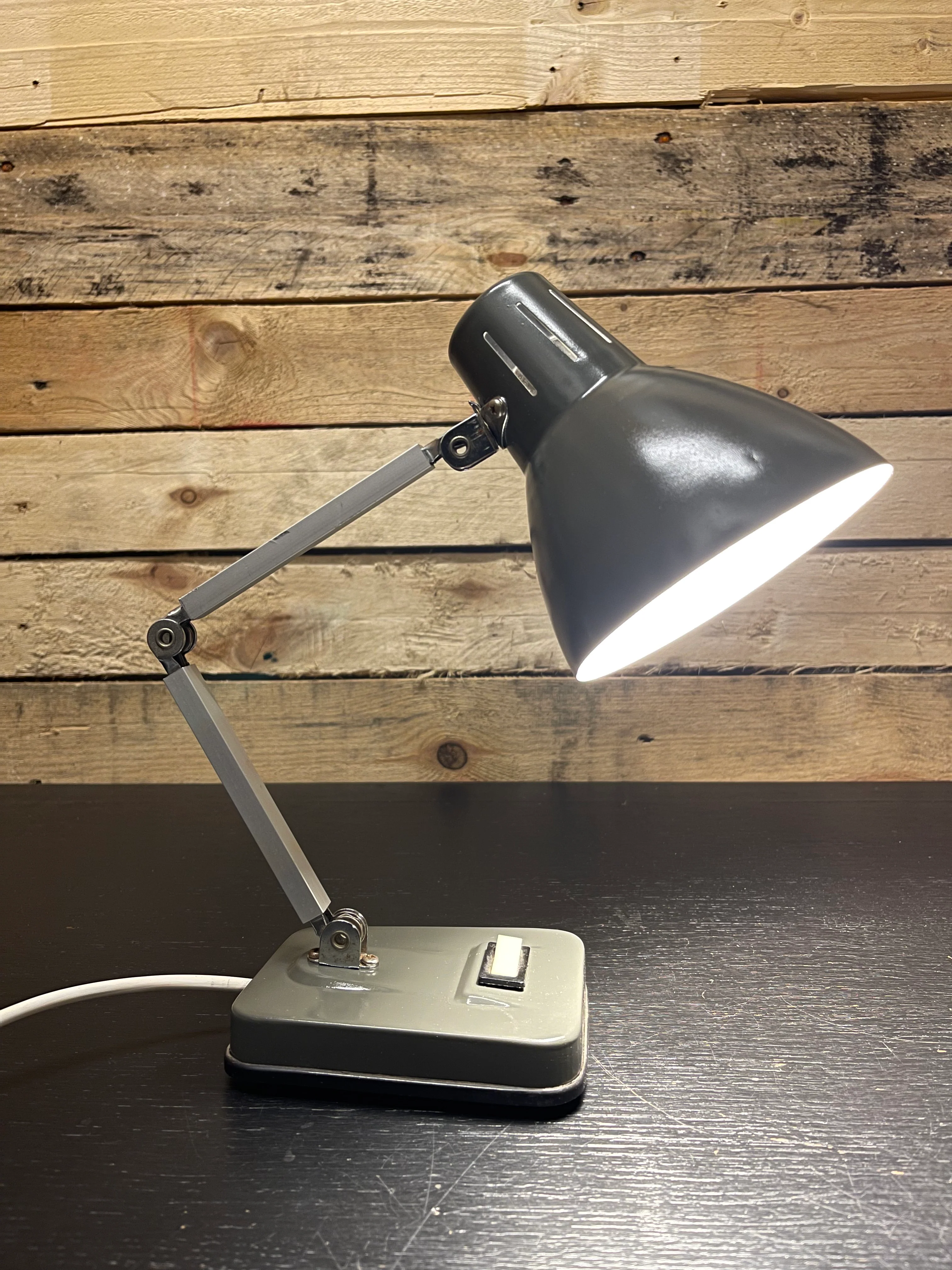 1980s Retro Table Lamp - Image 2