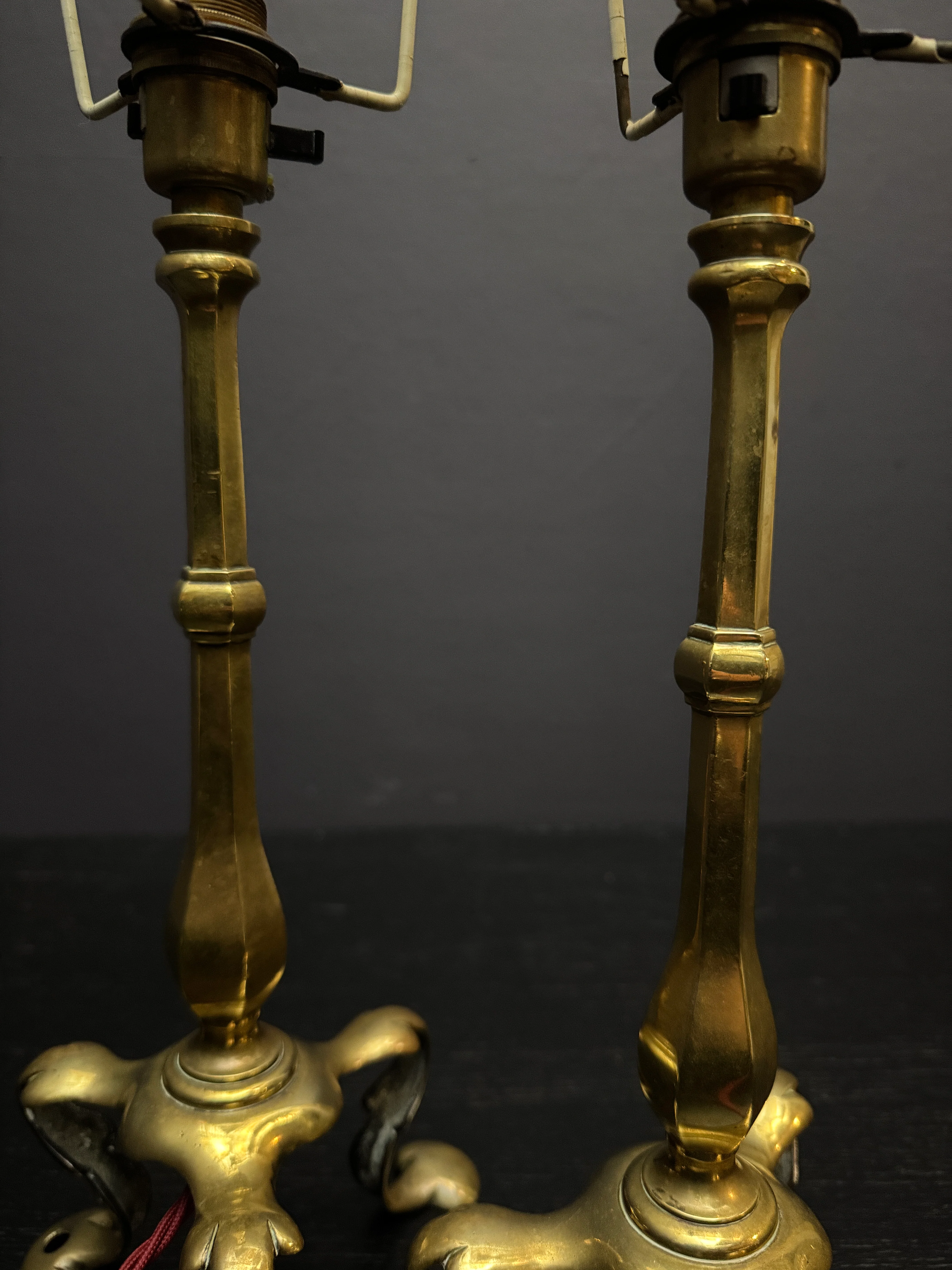 Circa 1910 Pair Of Faraday & Son Brass Pullman Lamps - Image 5