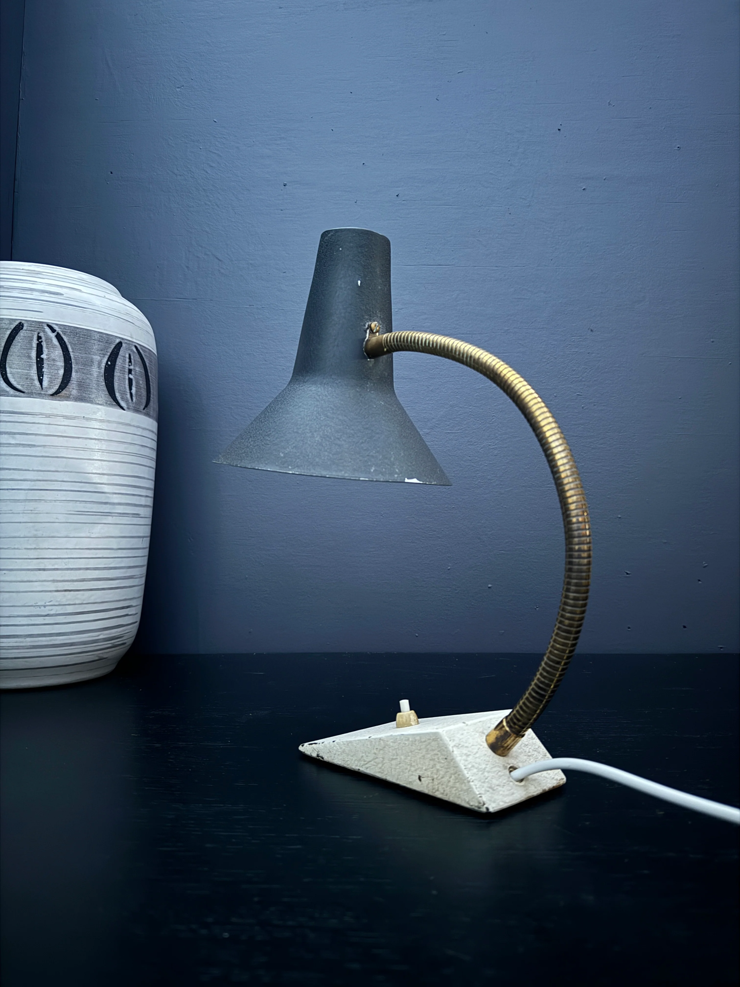 Circa 1950s Goose Neck Desk Lamp By SIS Germany - Image 4