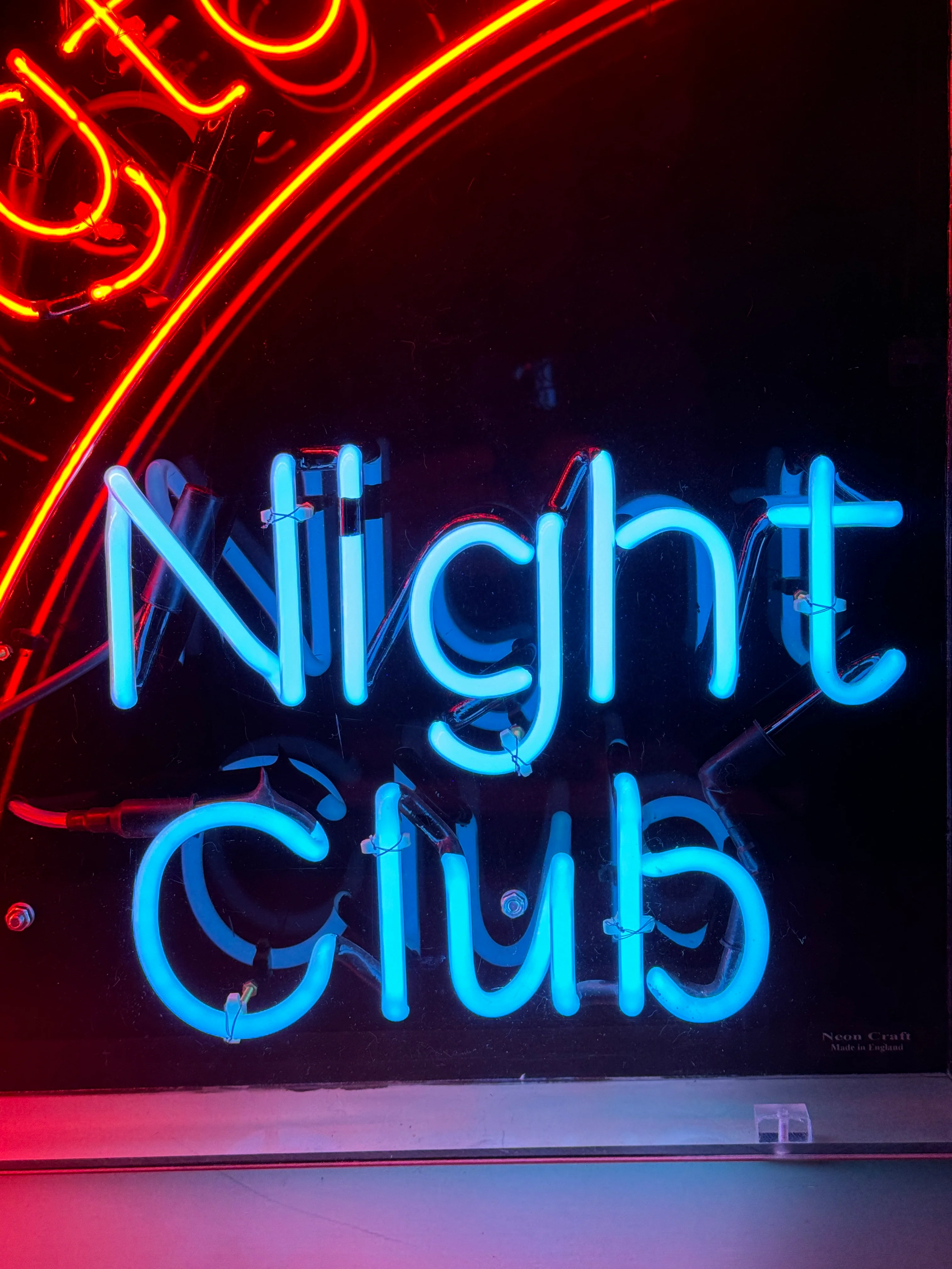 Circa 1980s Carringtons Nightclub Neon Sign - Image 8