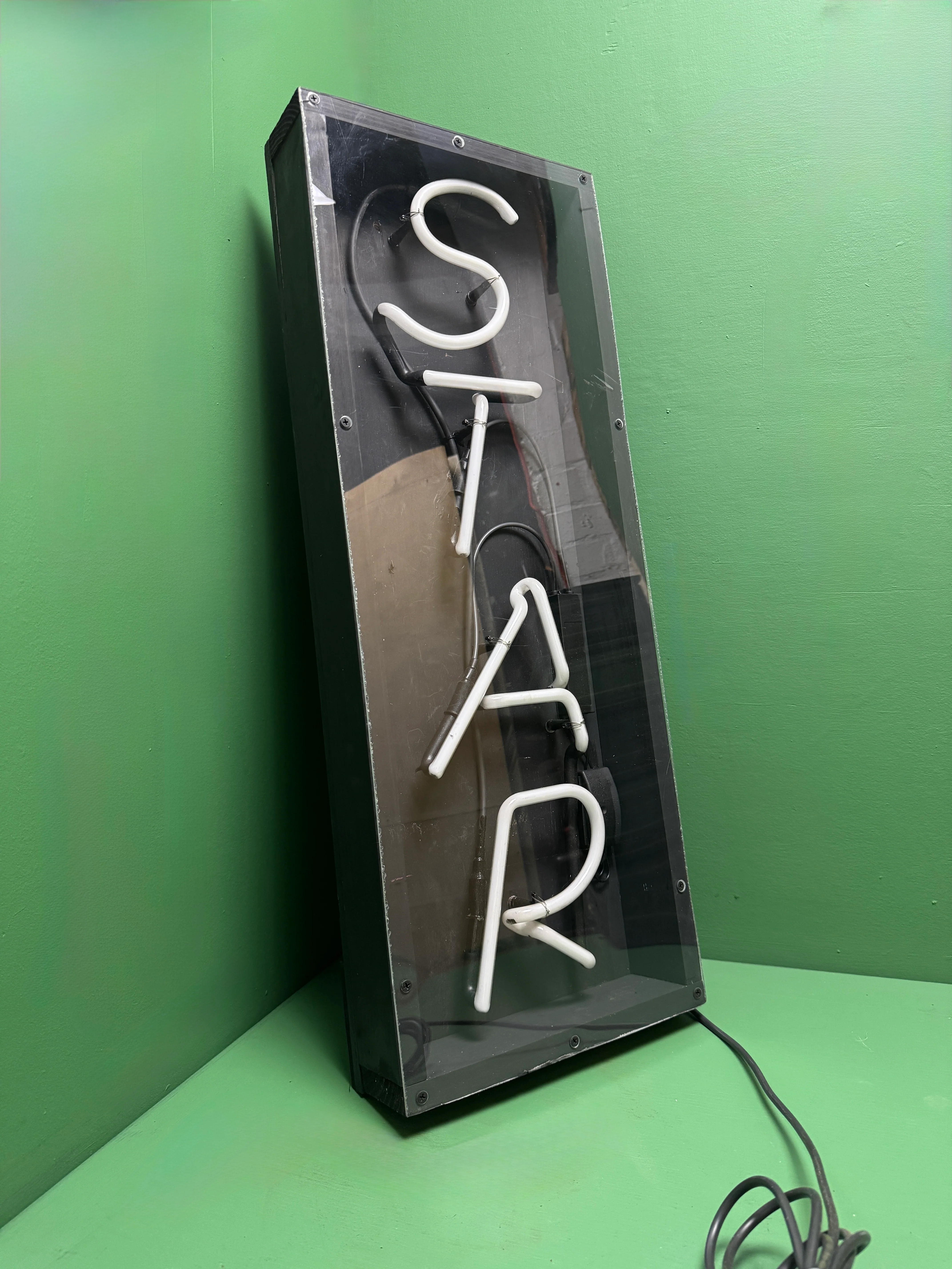 Circa 1980s ‘ STAR ‘ Neon Sign - Image 2