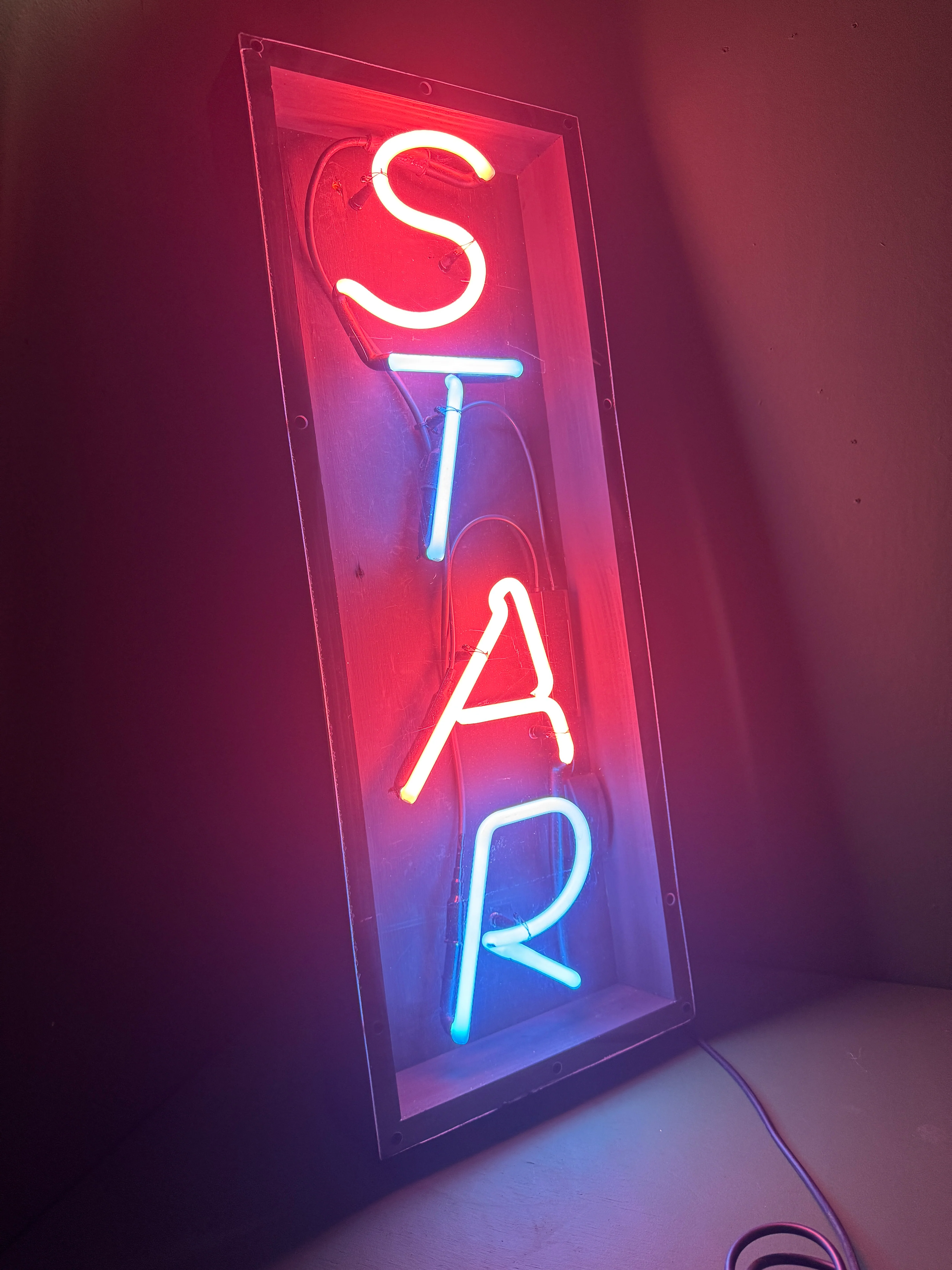 Circa 1980s ‘ STAR ‘ Neon Sign - Image 3