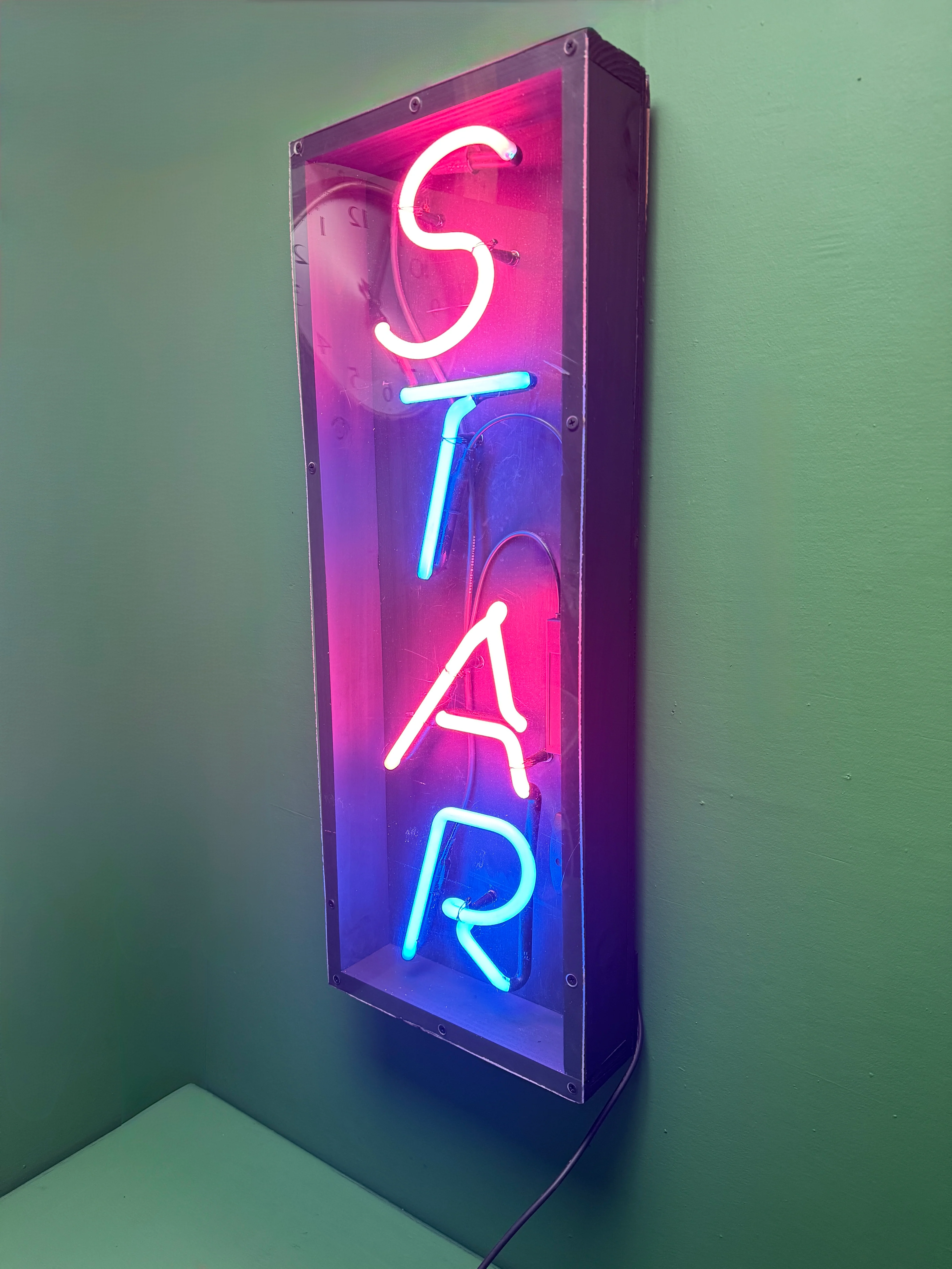 Circa 1980s ‘ STAR ‘ Neon Sign - Image 6