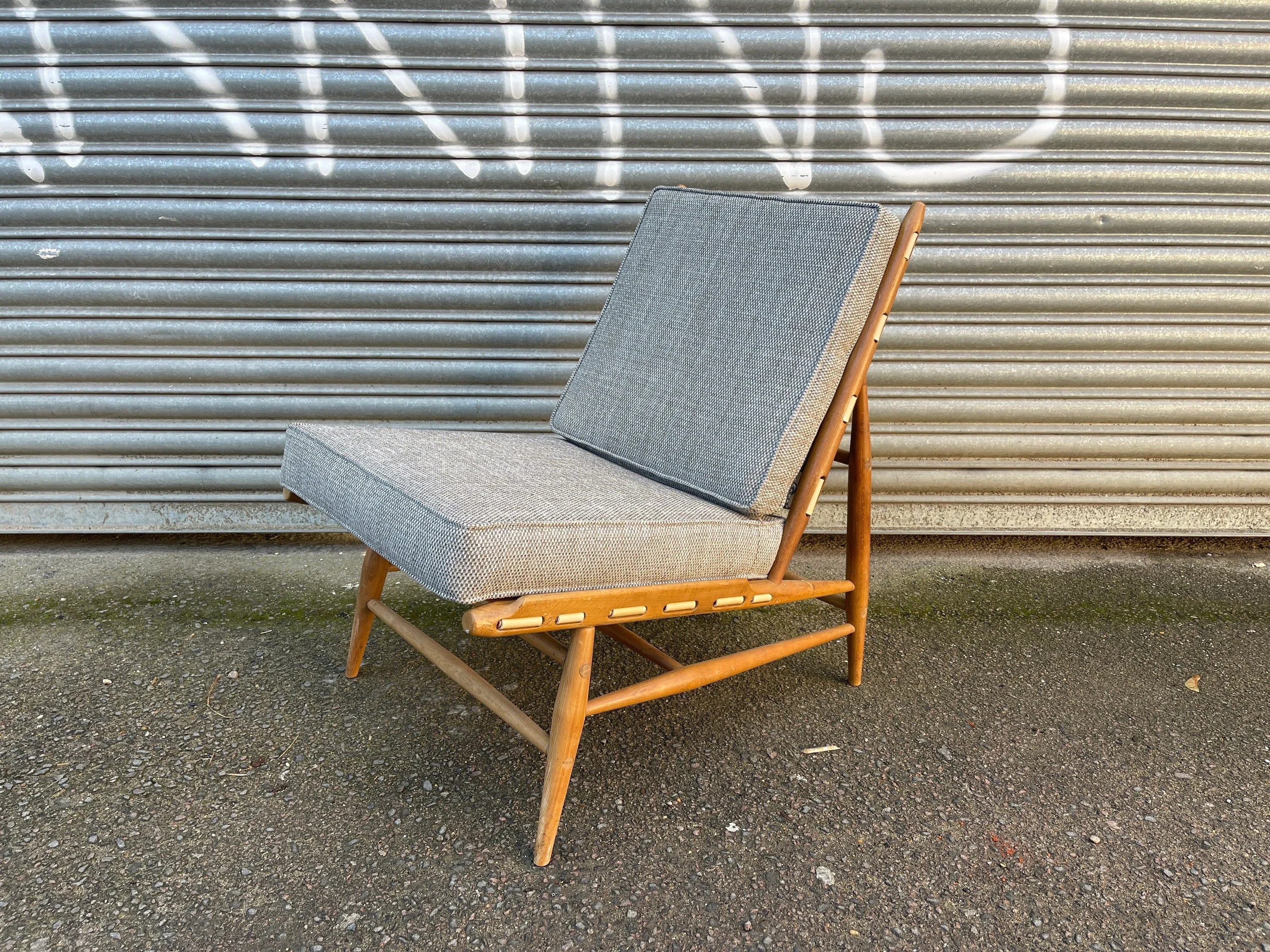 English 1960s Pair Of Ercol 427 Easy Chairs - Image 8