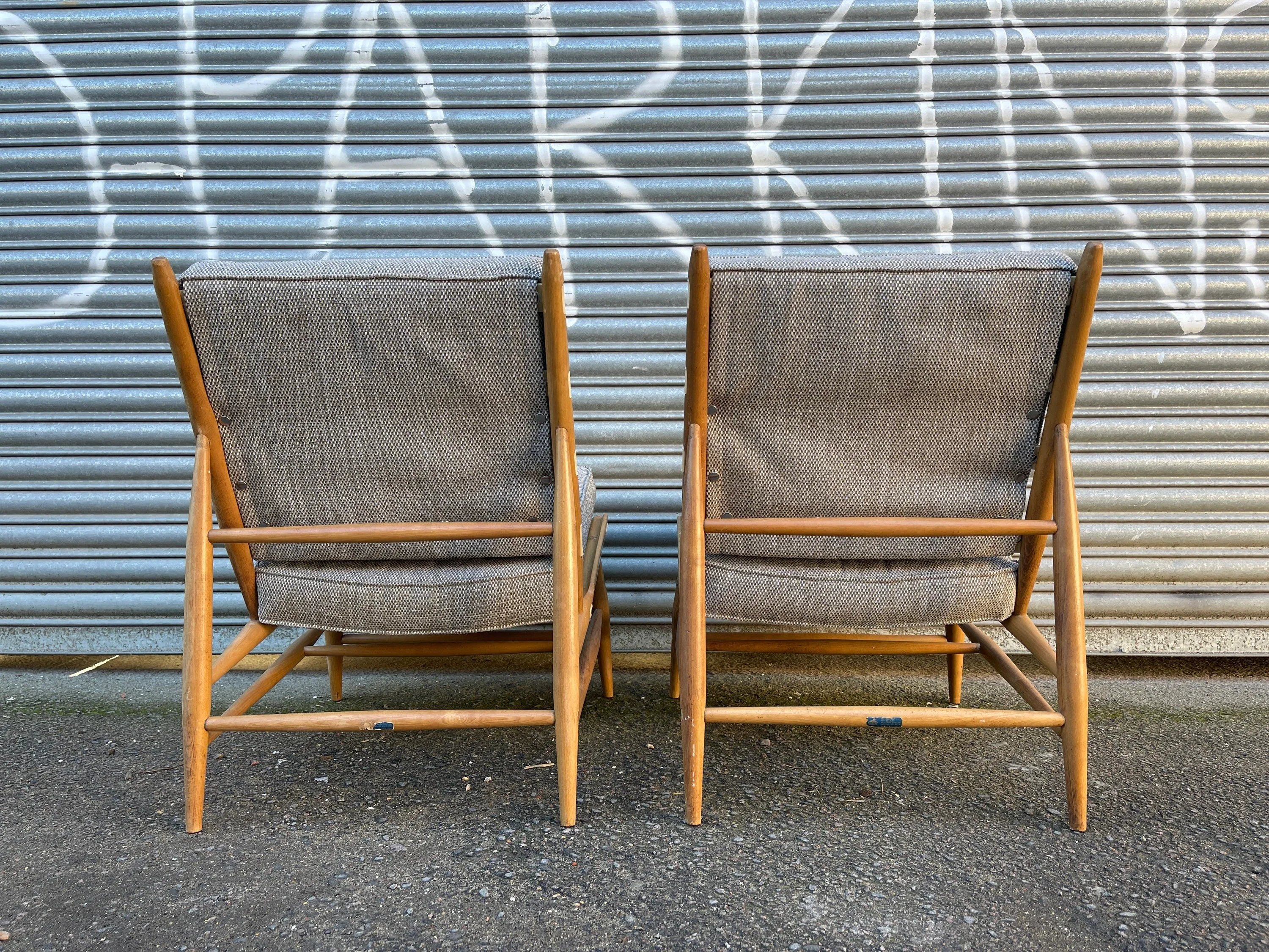 English 1960s Pair Of Ercol 427 Easy Chairs - Image 9