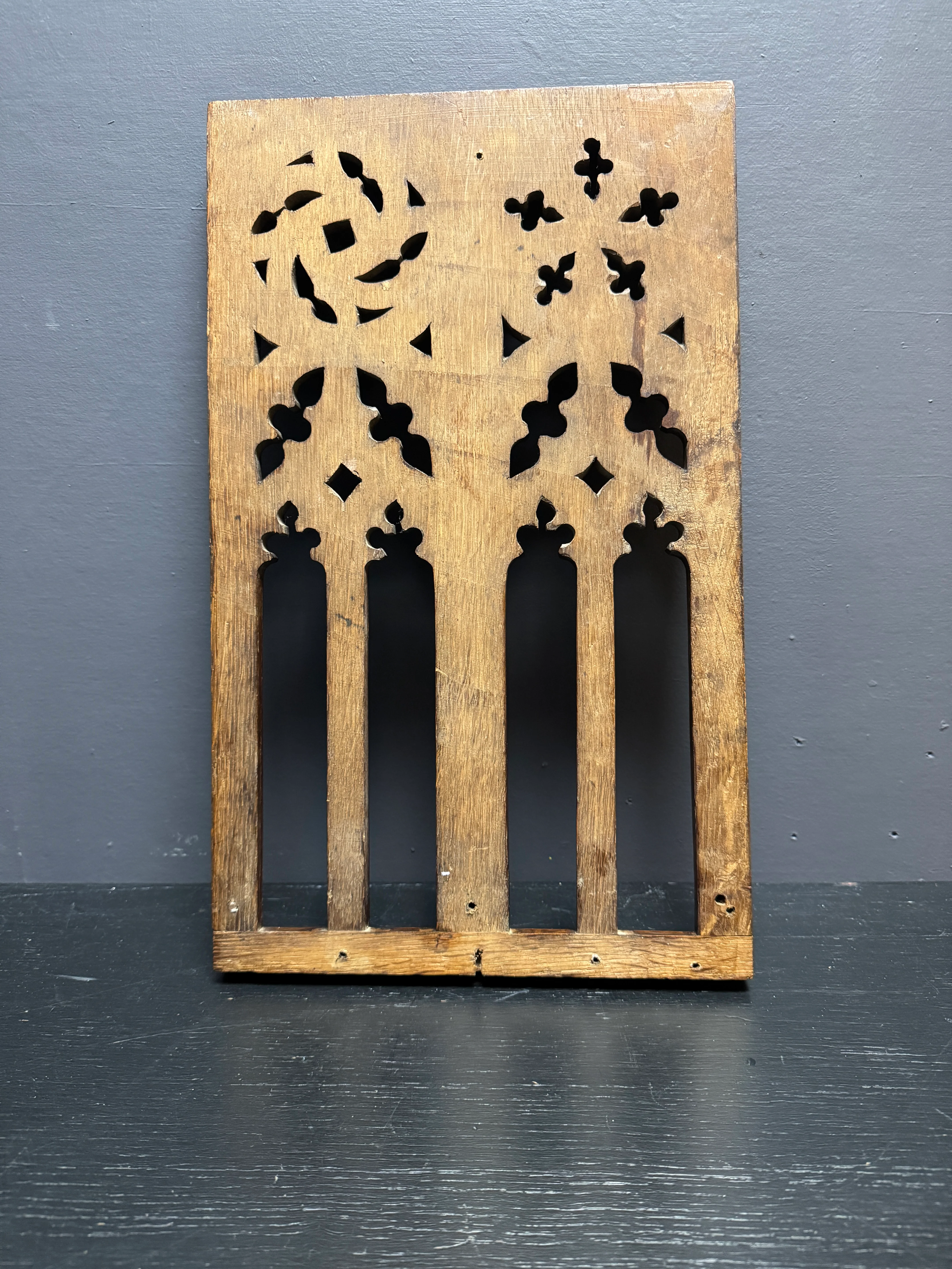 Late 1800s Gothic Revival Miniature Tracery Church Window Frame - Image 10