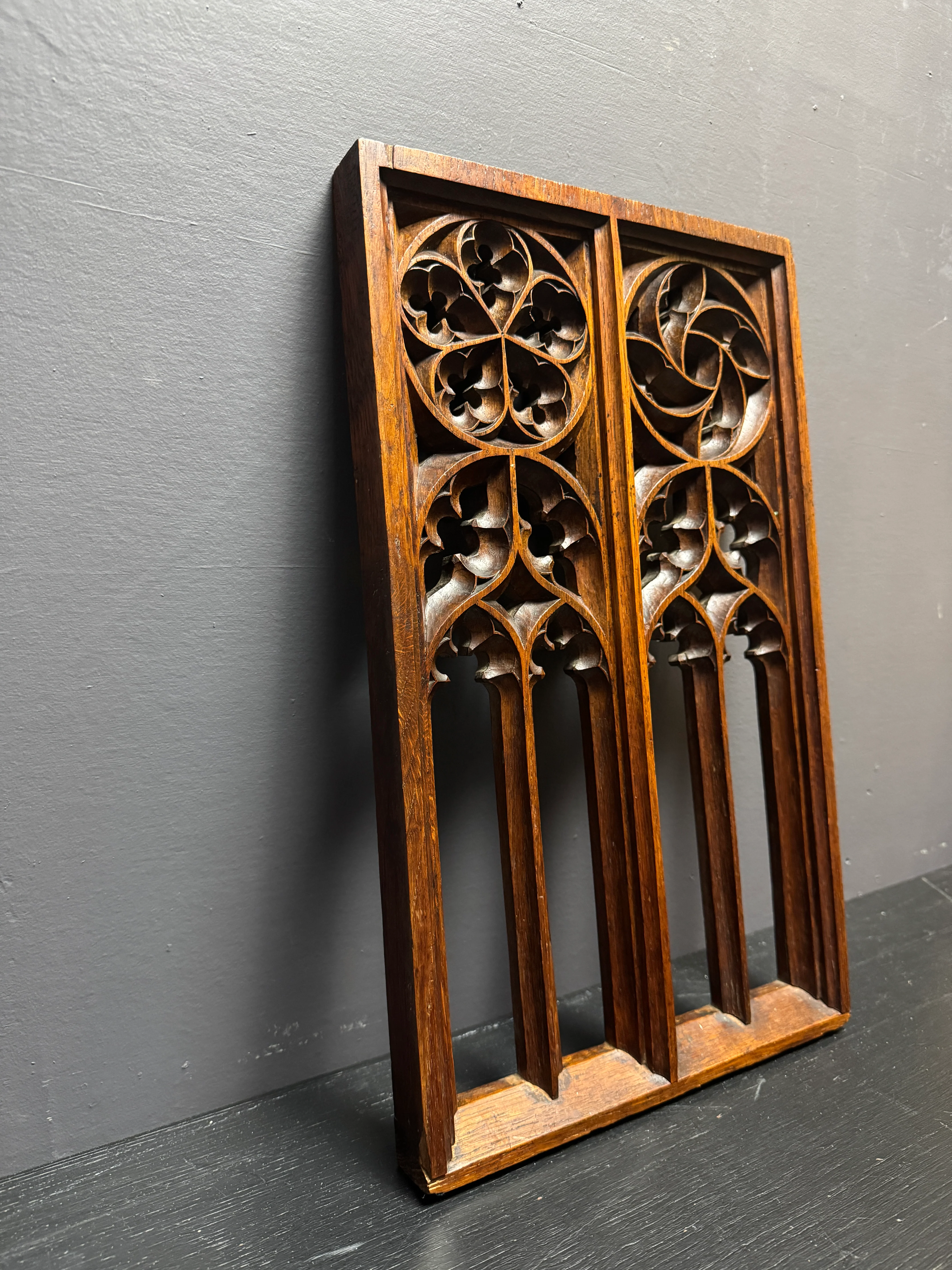 Late 1800s Gothic Revival Miniature Tracery Church Window Frame - Image 3