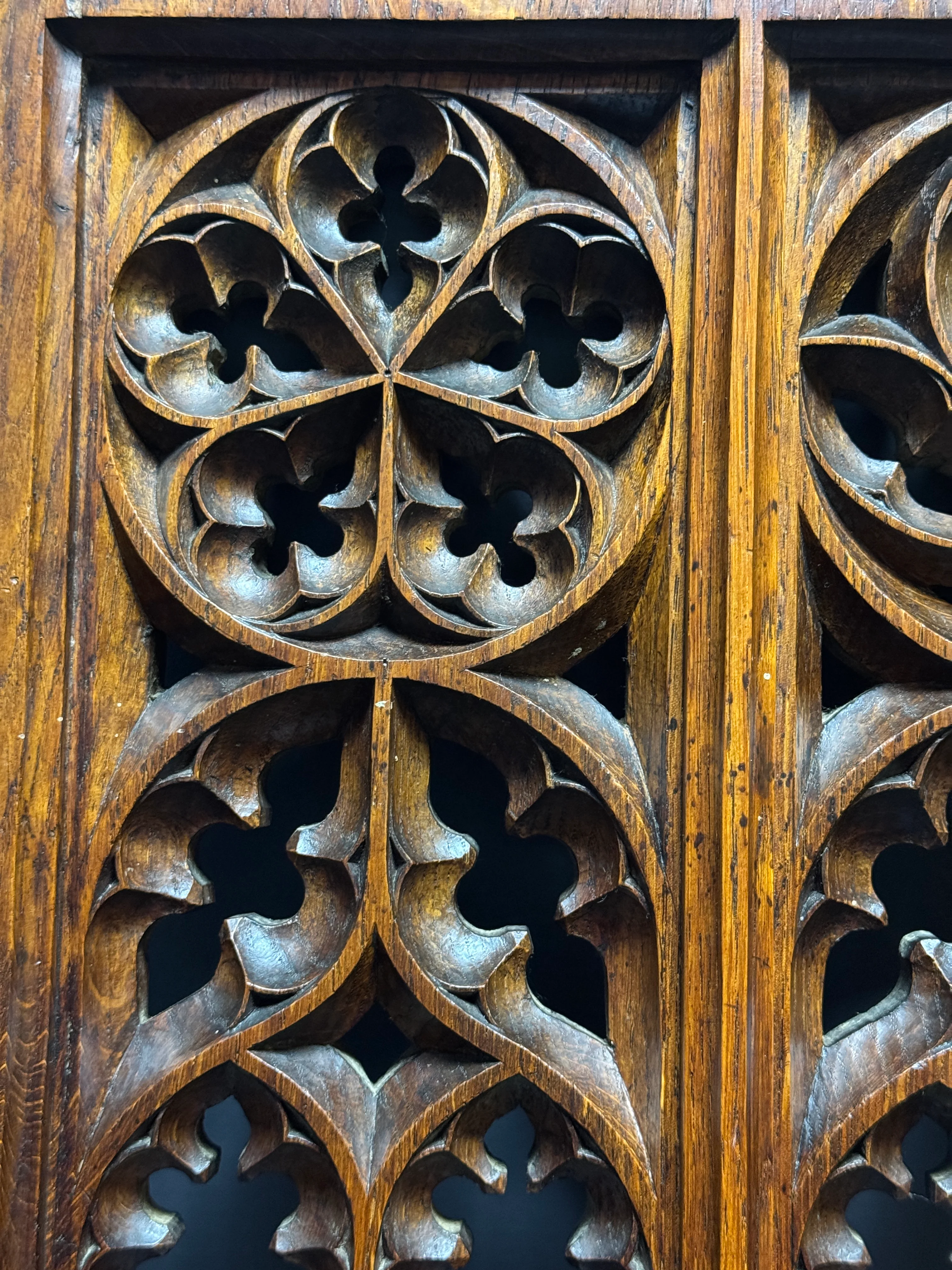 Late 1800s Gothic Revival Miniature Tracery Church Window Frame - Image 8