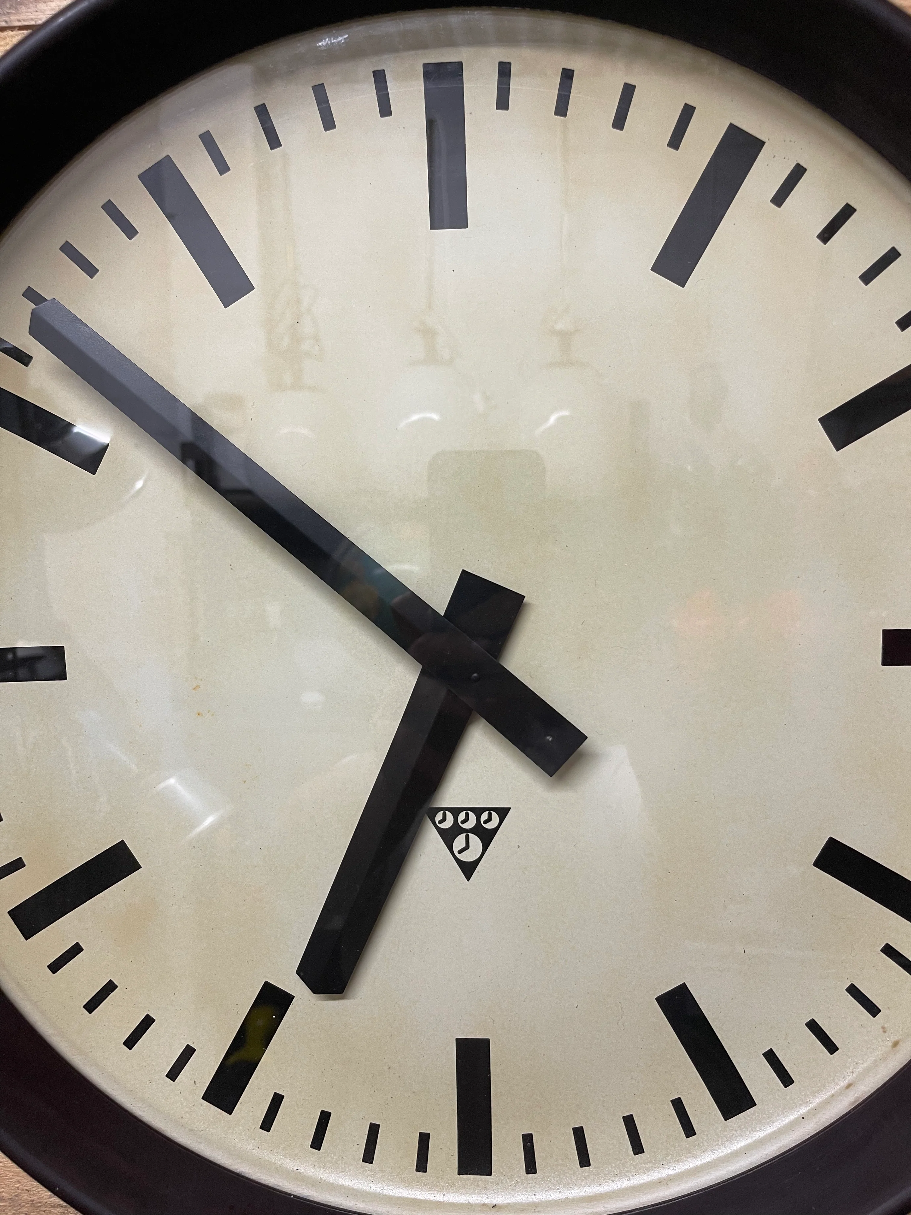 Large Czech 1950s Bakelite Office / Factory Clocks By Pragotron - Image 5