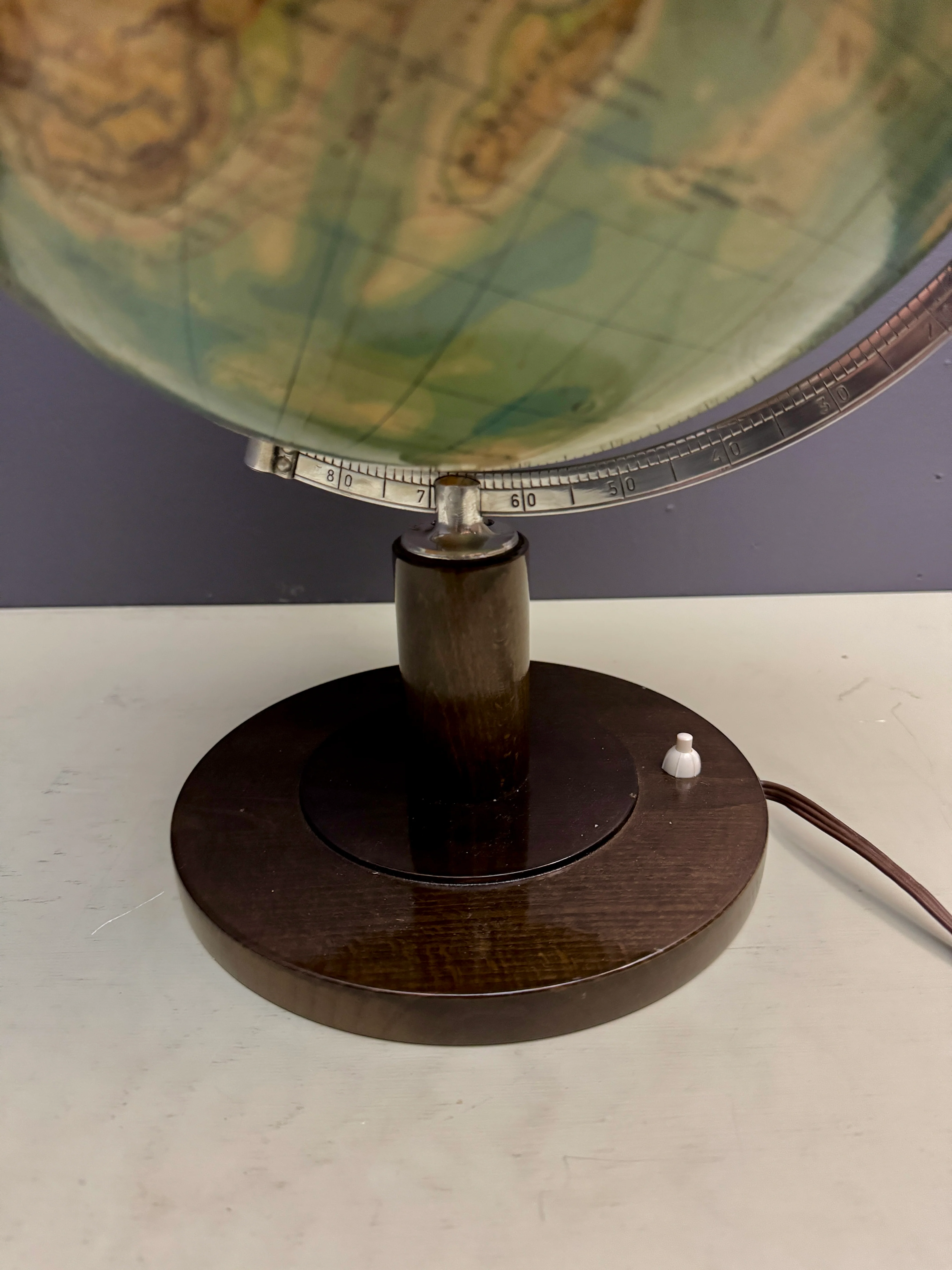 Vintage 1940s Columbus Duo Glass Globe Lamp - Image 10