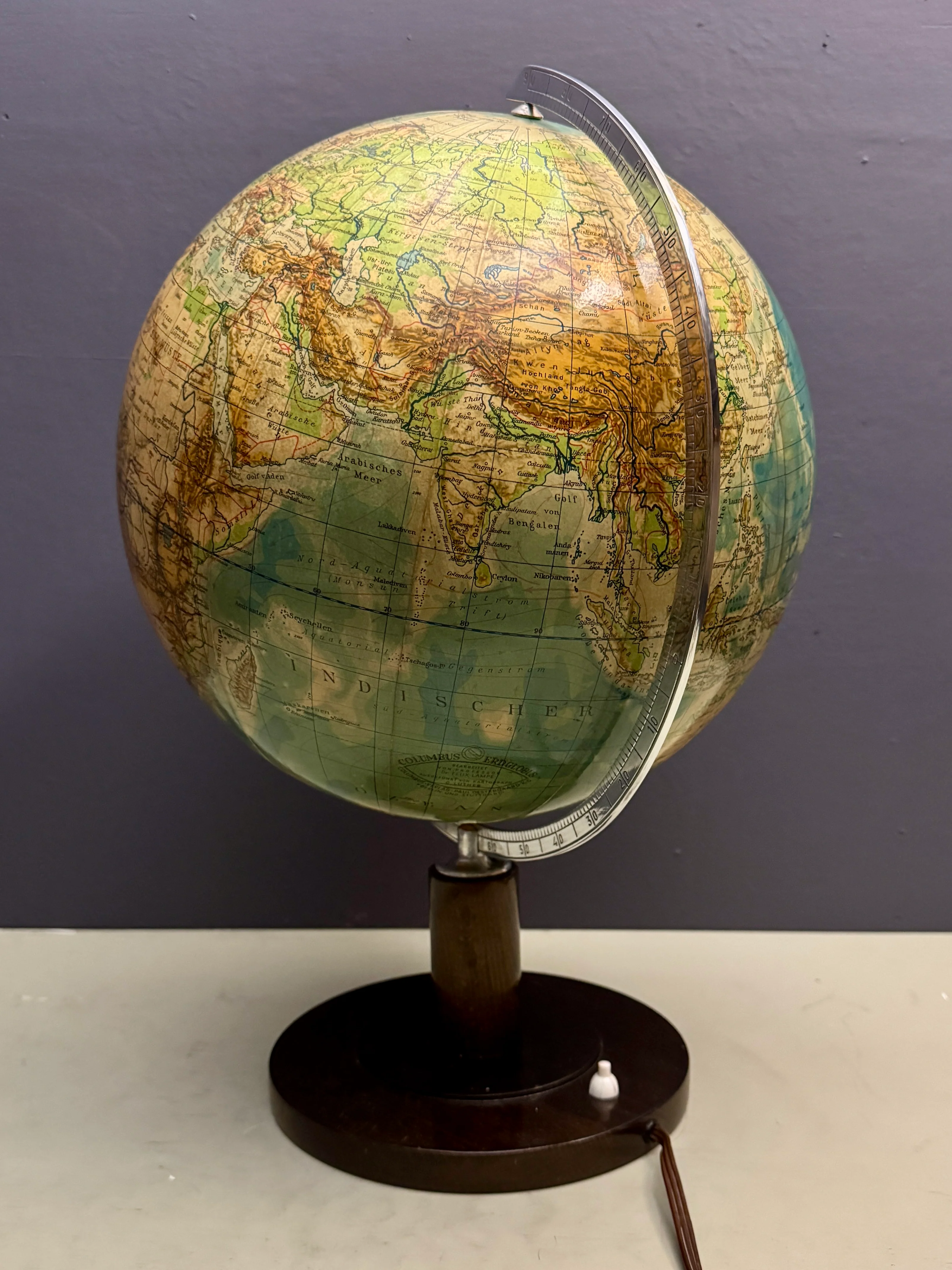 Vintage 1940s Columbus Duo Glass Globe Lamp - Image 5