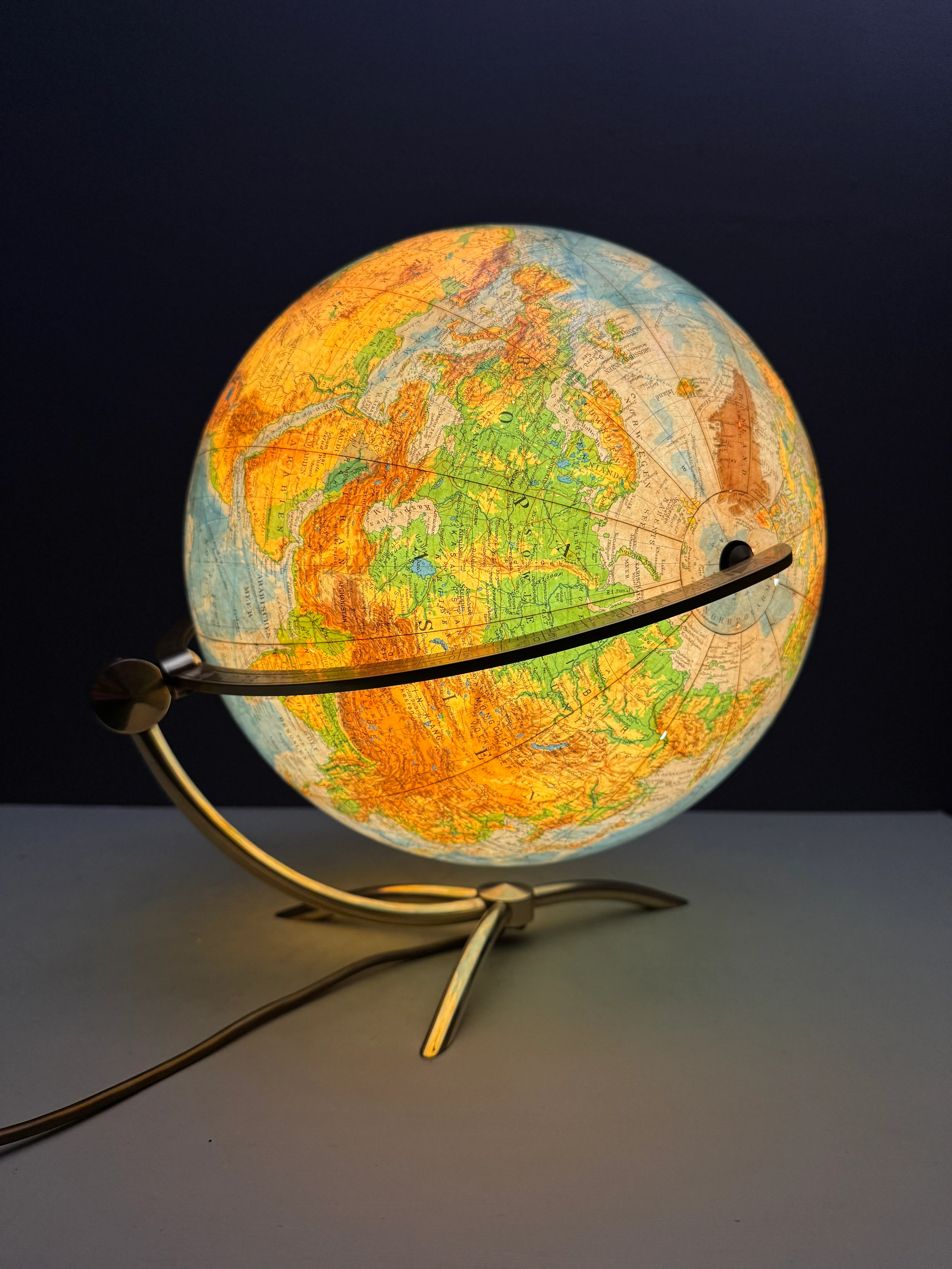 Vintage Rare 1960s Bi Directional Columbus Duo Glass Globe Lamp - Image 2