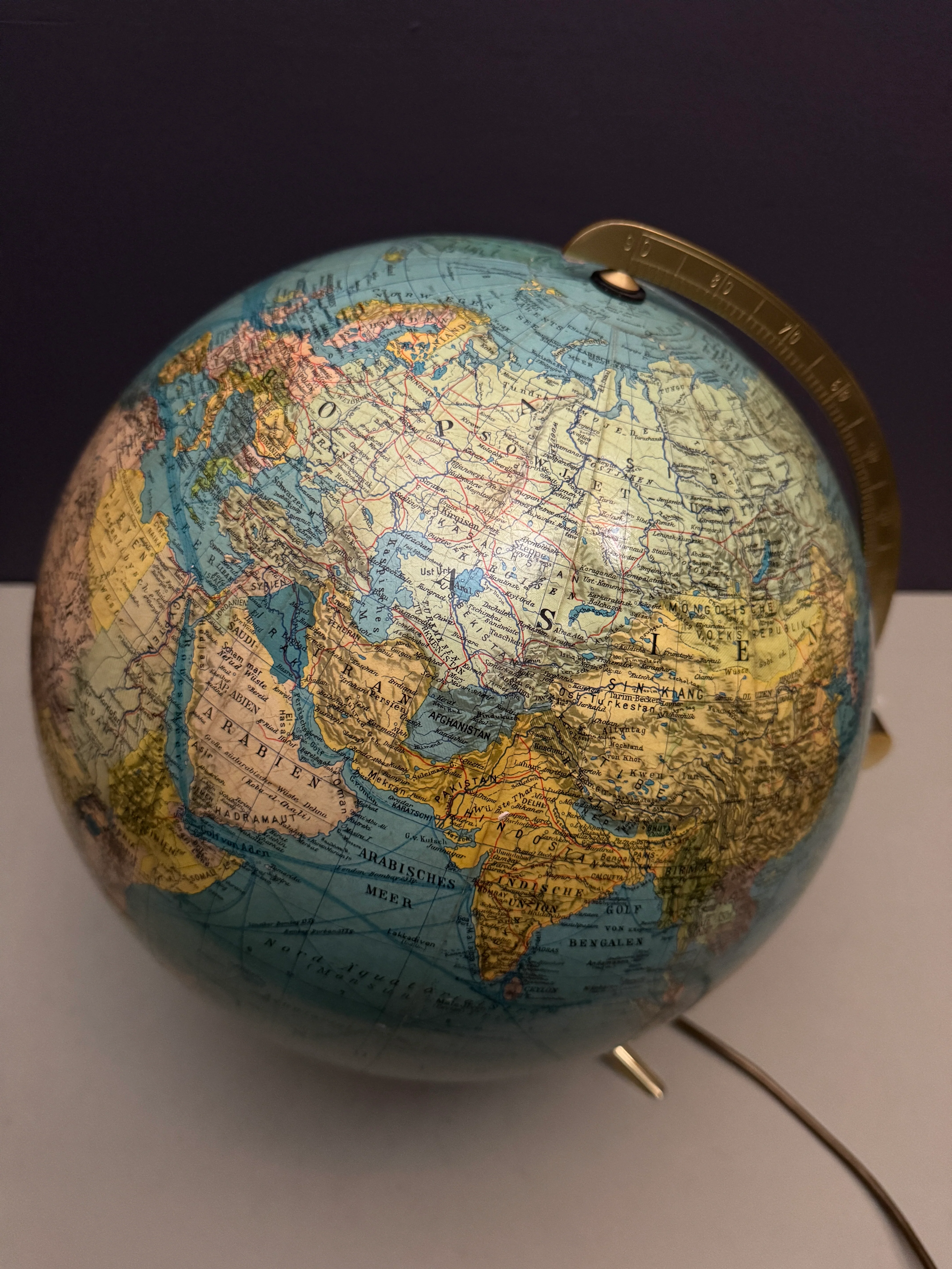 Vintage Rare 1960s Bi Directional Columbus Duo Glass Globe Lamp - Image 4