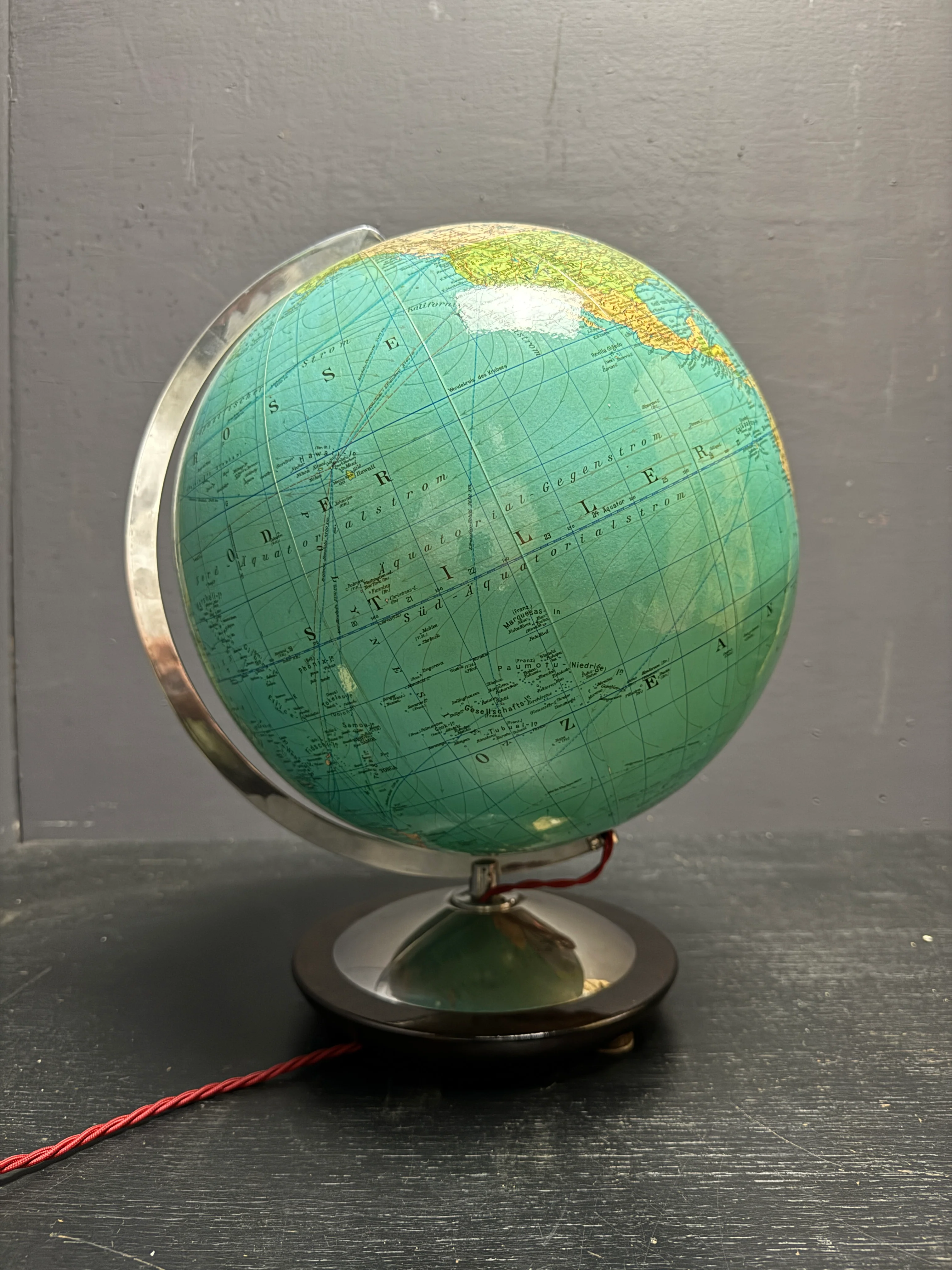 Vintage 1960s German Columbus Duo Glass Globe Lamp - Image 4