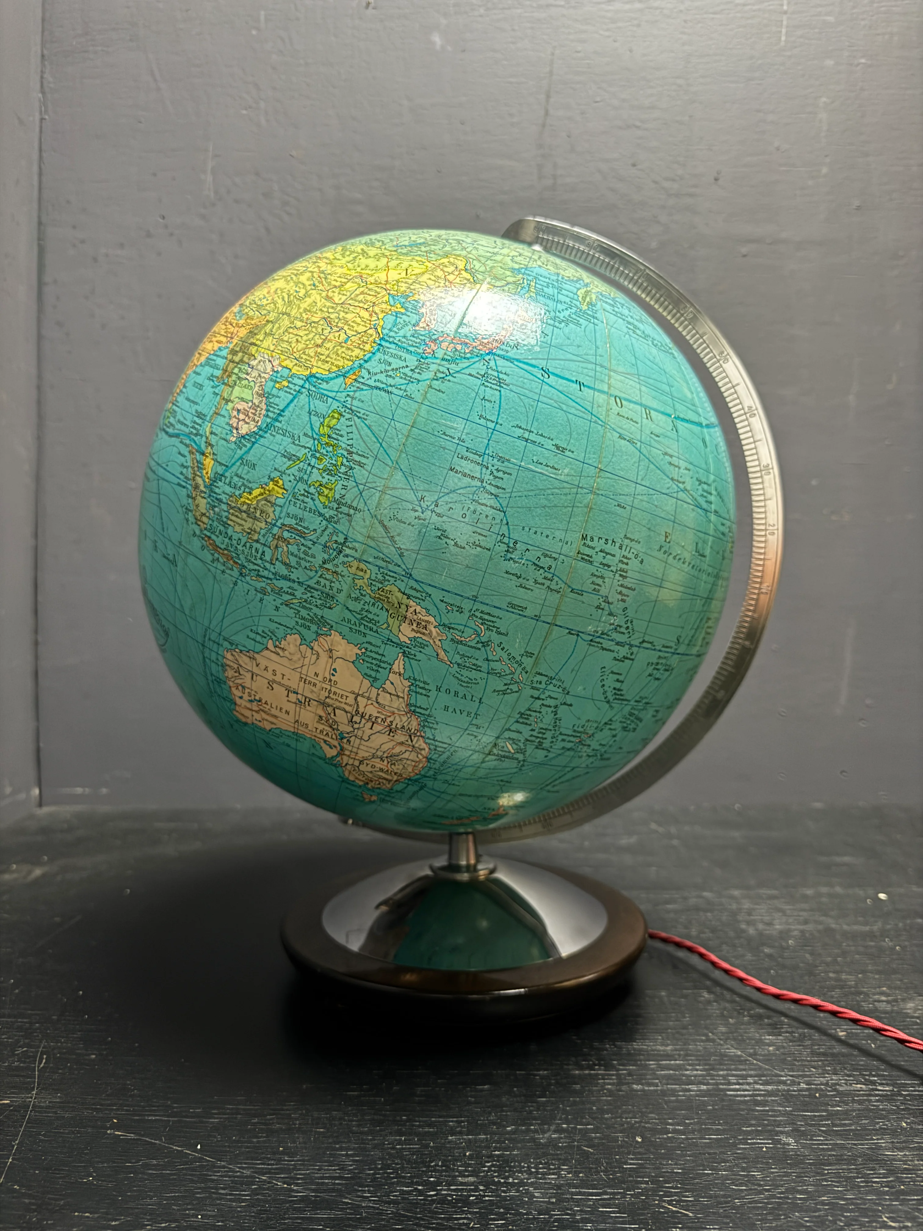 Vintage 1960s Swedish Columbus Duo Glass Globe Lamp