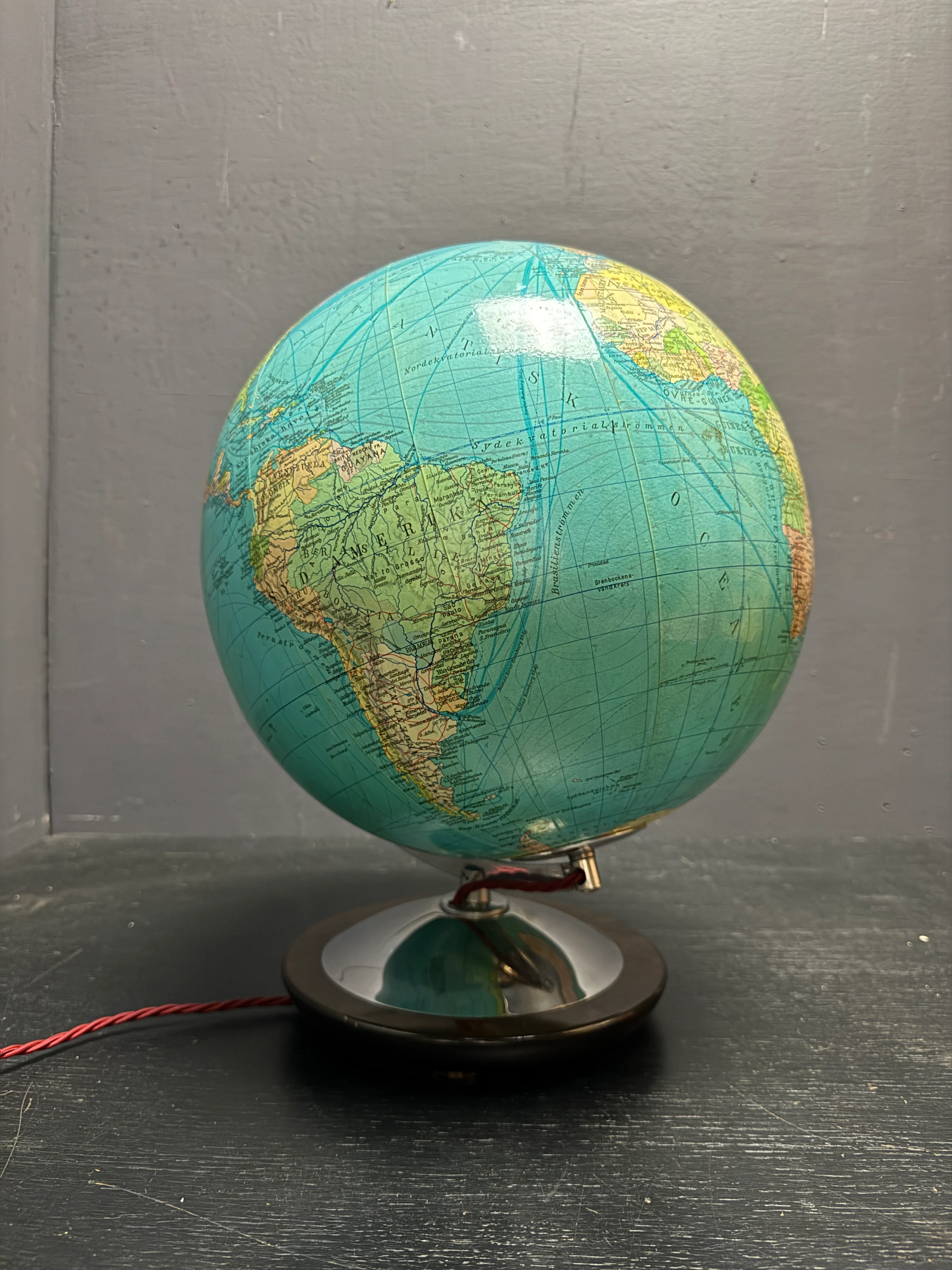 Vintage 1960s Swedish Columbus Duo Glass Globe Lamp - Image 4