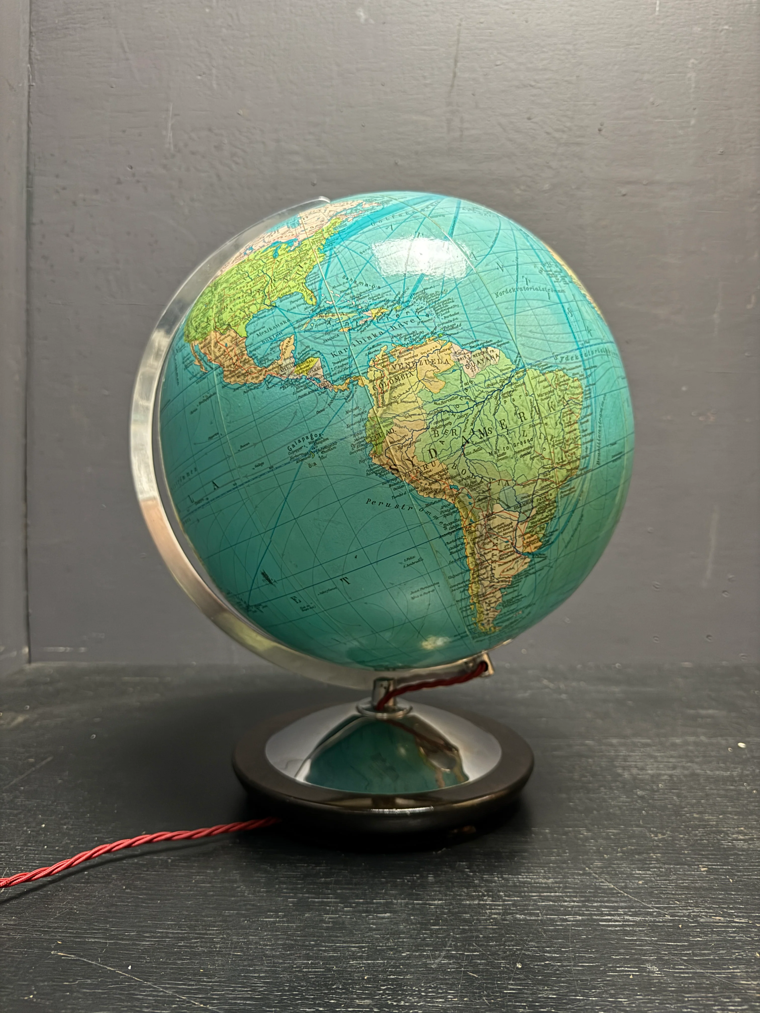 Vintage 1960s Swedish Columbus Duo Glass Globe Lamp - Image 6